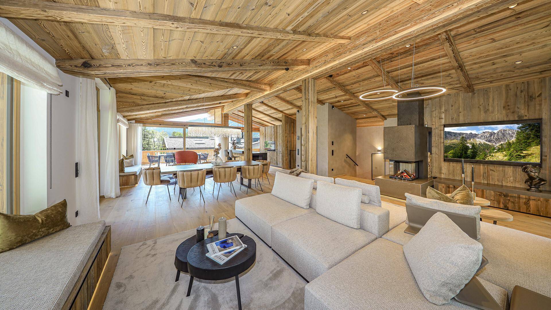 KITZIMMO-Luxus-Neubauvilla mit Pool in Toplage kaufen - Immobilien Ellmau.