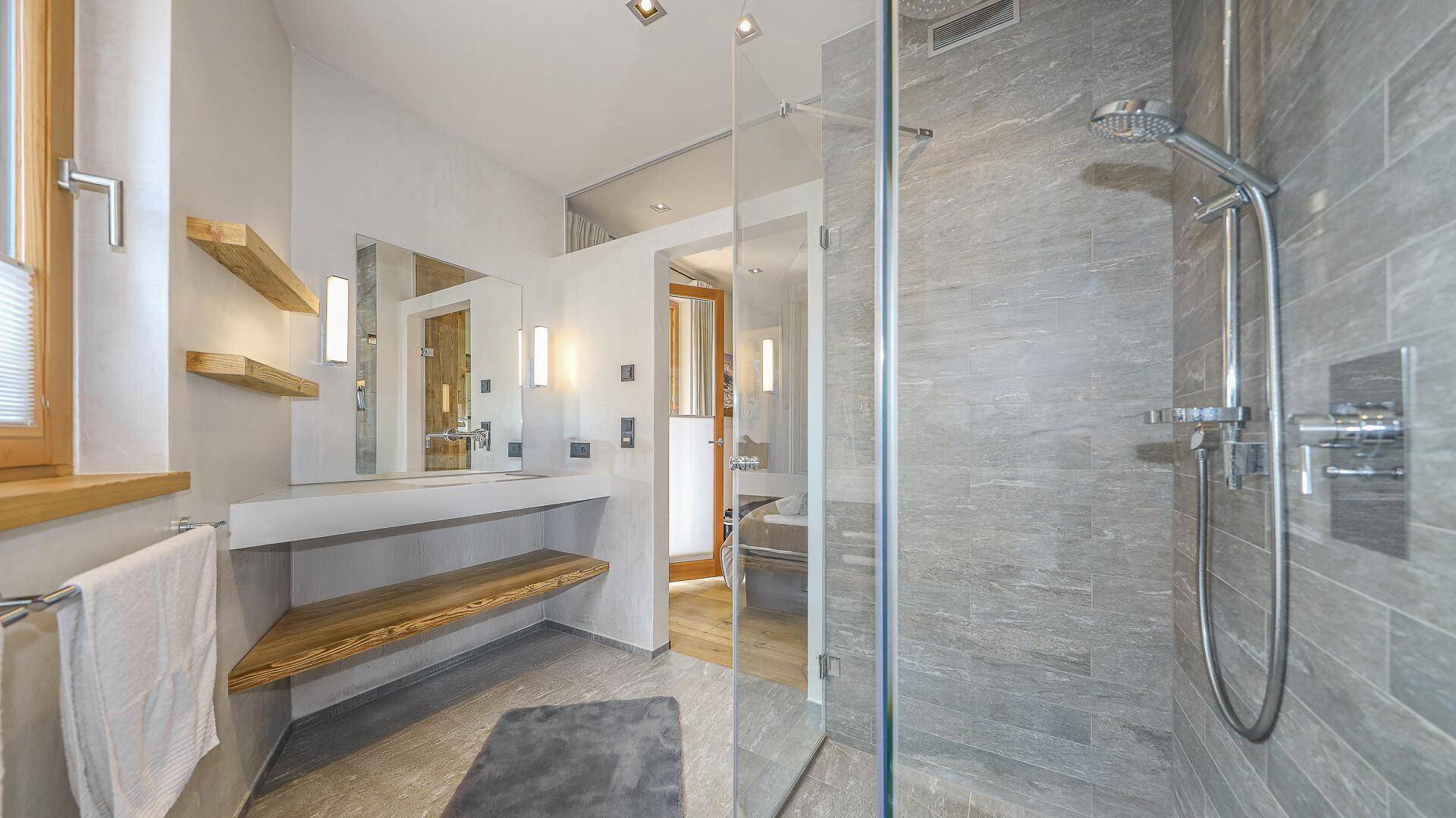 KITZIMMO-Exklusives Ski in / Ski out Apartment in zentraler Lage - Immobilien Kirchberg.