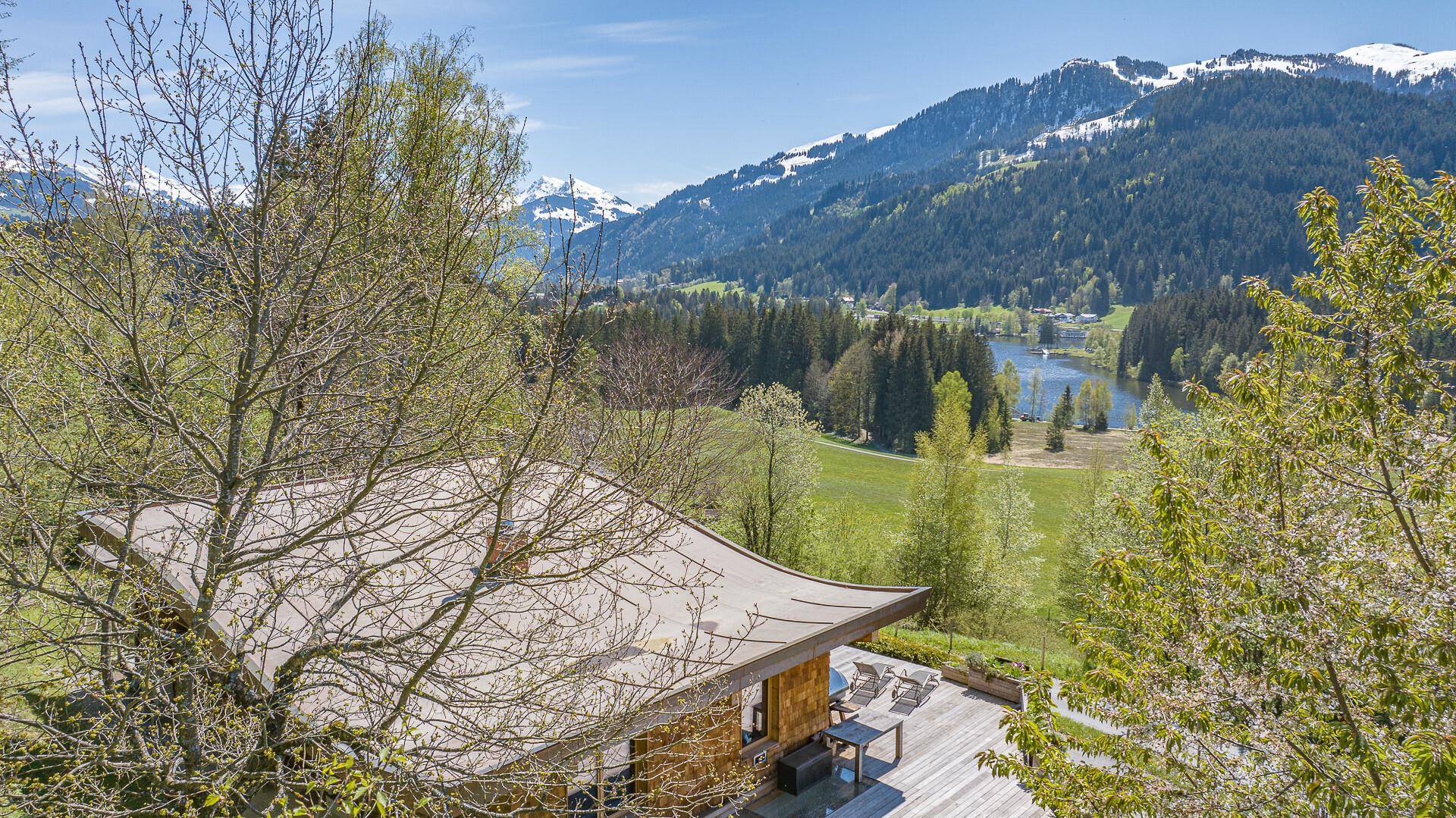 KITZIMMO-Einzigartiges Anwesen mit Blick auf den Schwarzsee - Immobilien Kitzbühel.