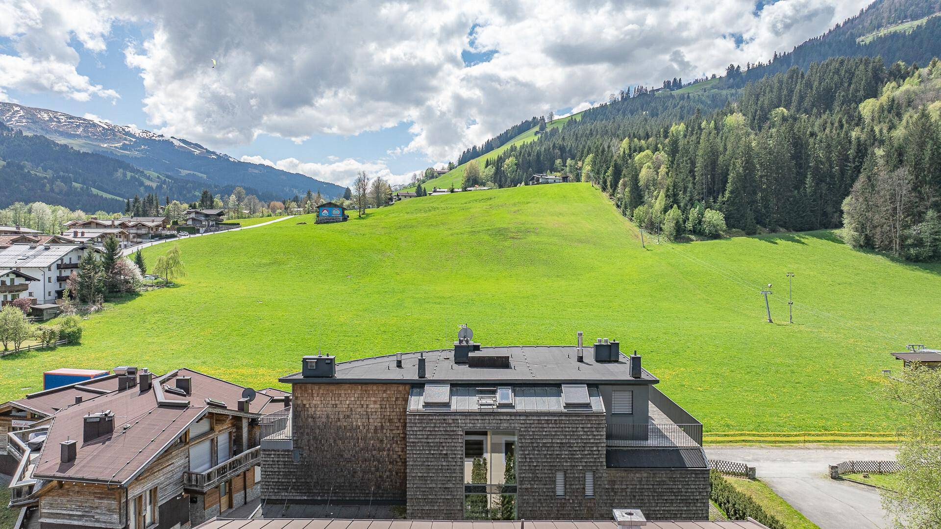 KITZIMMO-Exklusives Ski in / Ski out Apartment in zentraler Lage - Immobilien Kirchberg.