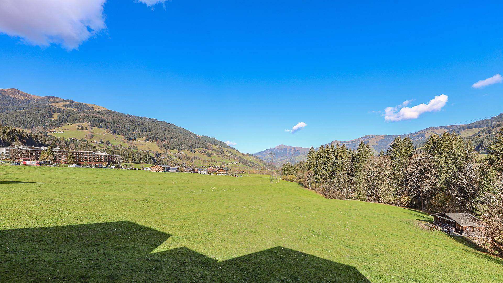 KITZIMMO-Dachgeschosswohnung in sonniger Ruhelage - Immobilien Jochberg.