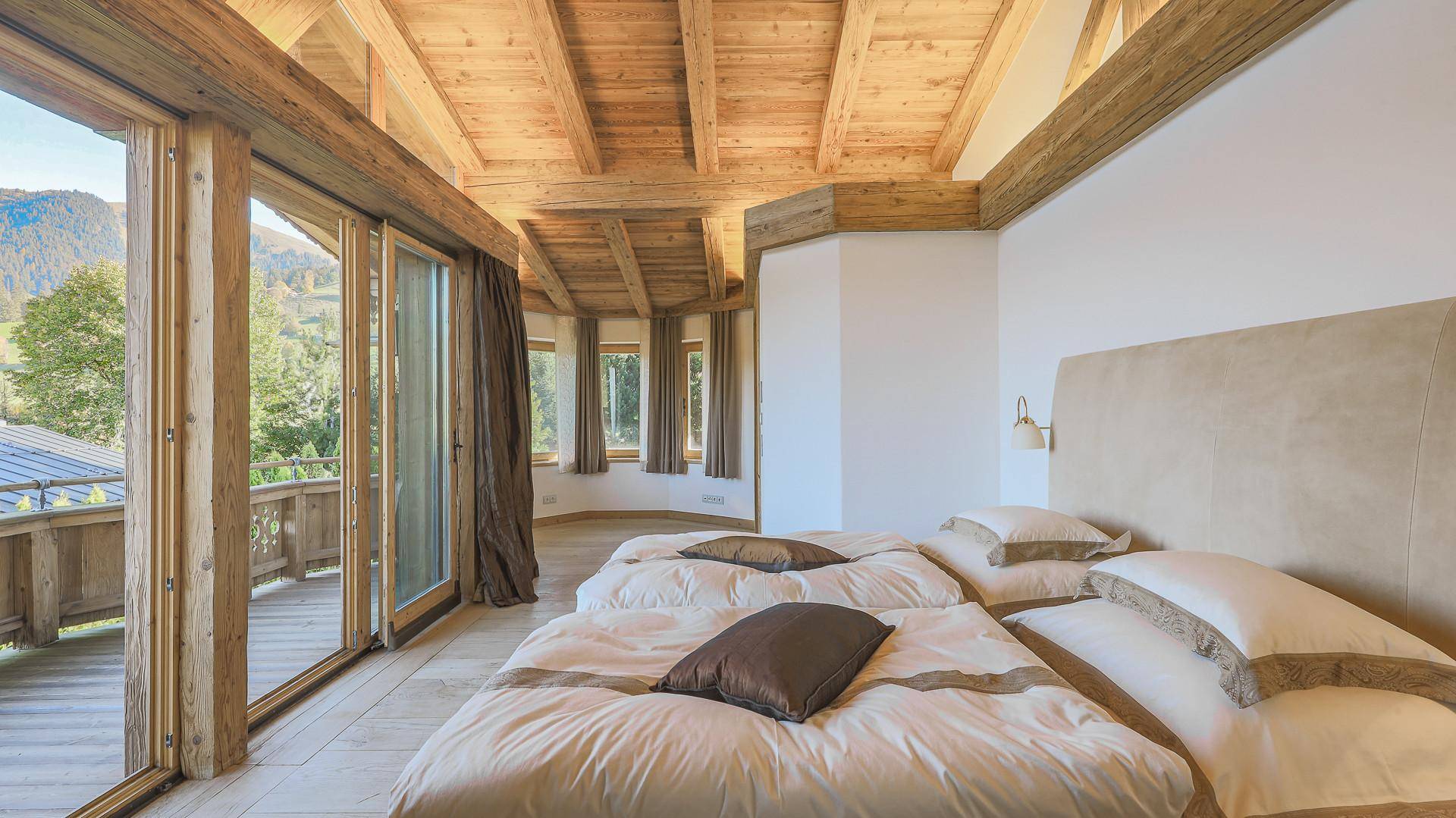 KITZIMMO-exklusive Luxusvilla auf der Bichlalm - Immobilien Kitzbühel.