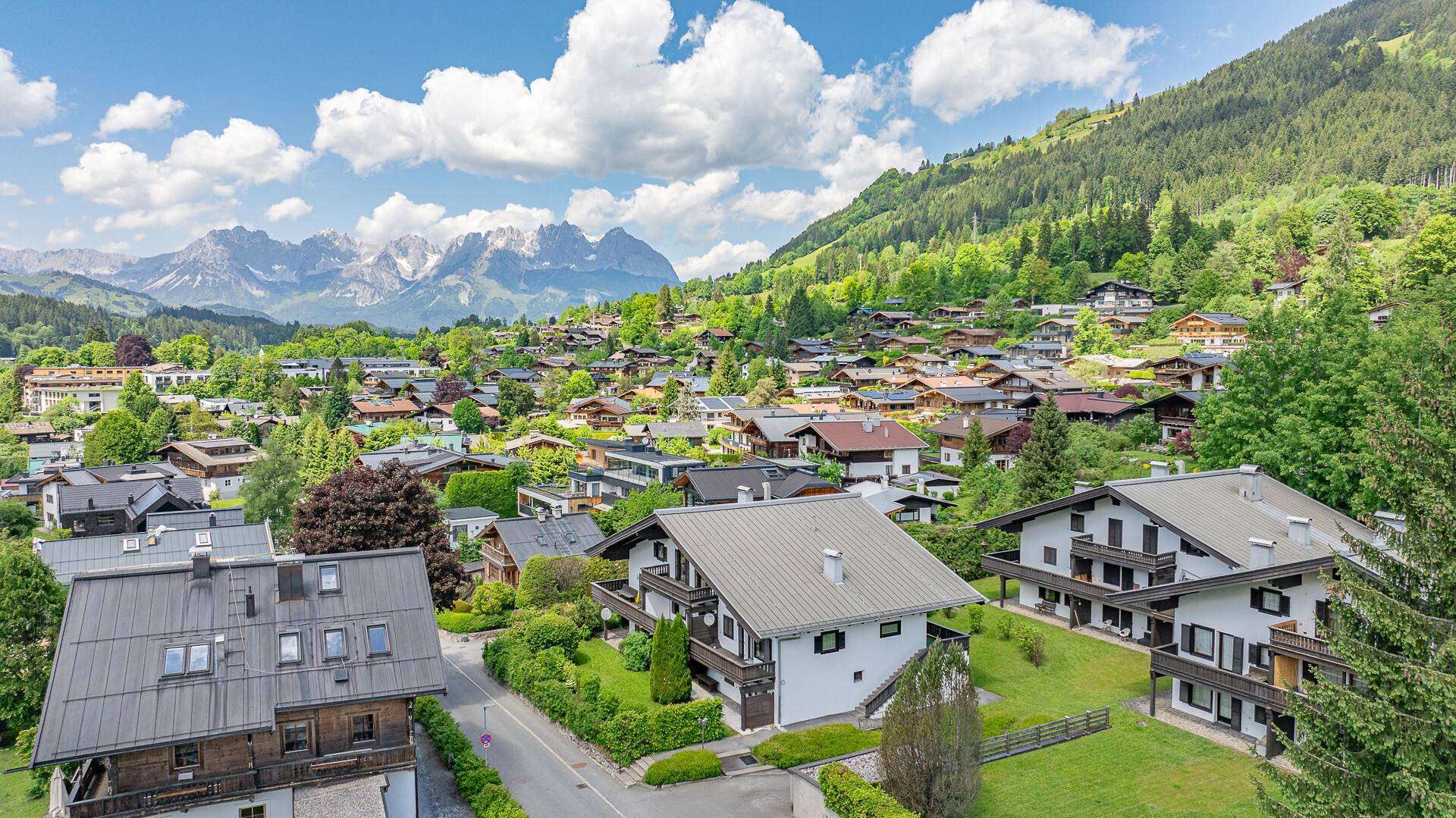 KITZIMMO-Exklusiver Freizeitwohnsitz am Sonnberg mit Panoramablick kaufen - Immobilien Kitzbühel.