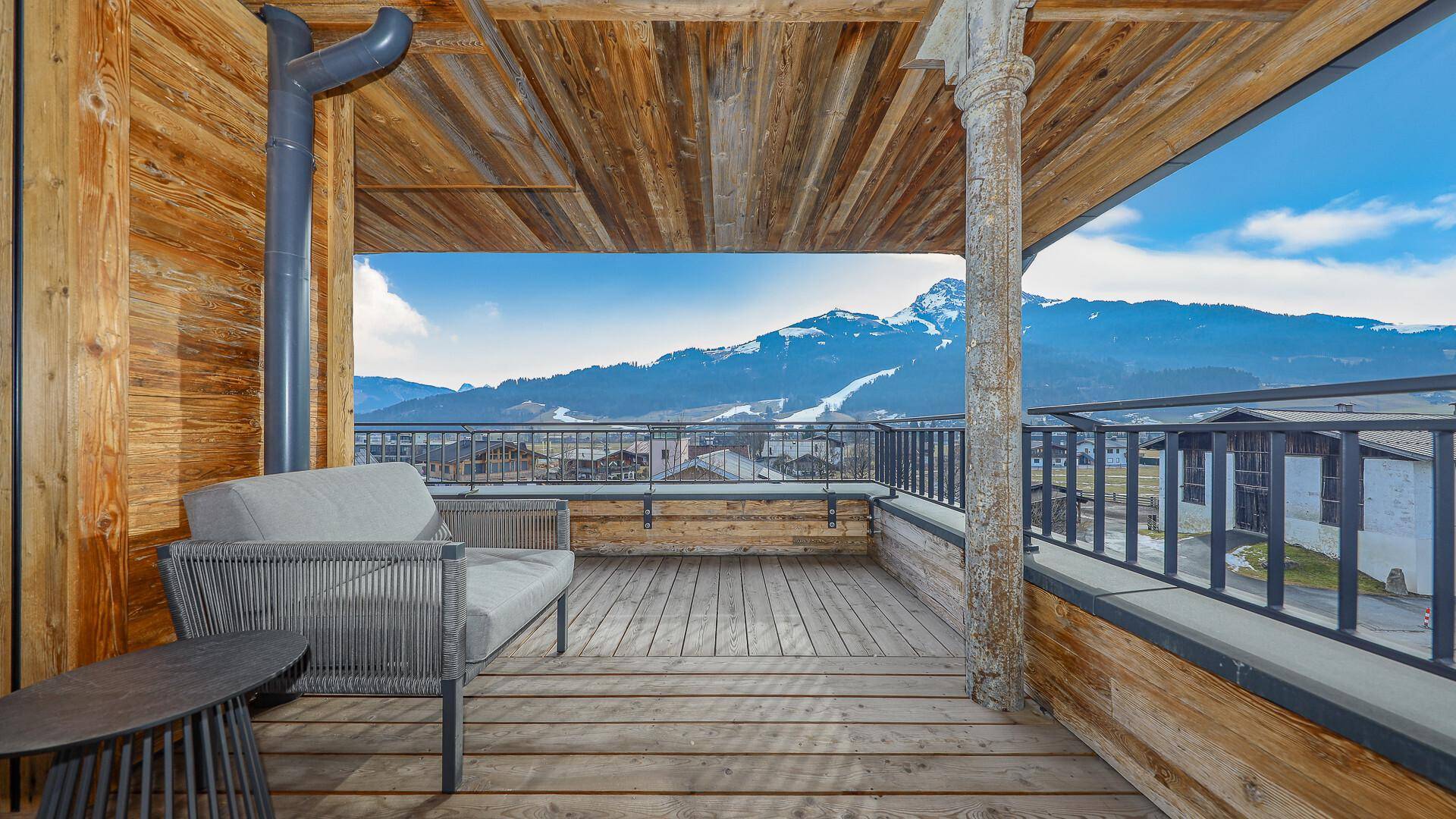 KITZIMMO-Luxuswohnung mit Bergblick in Toplage kaufen - Immobilien Oberndorf.