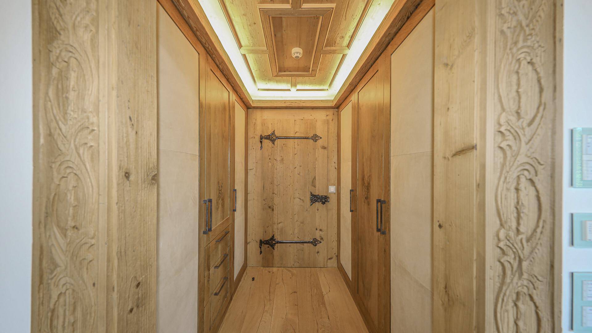 KITZIMMO-Exklusive Luxusvilla mit Freizeitwohnsitz auf der Bichlalm - Immobilien Kitzbühel.