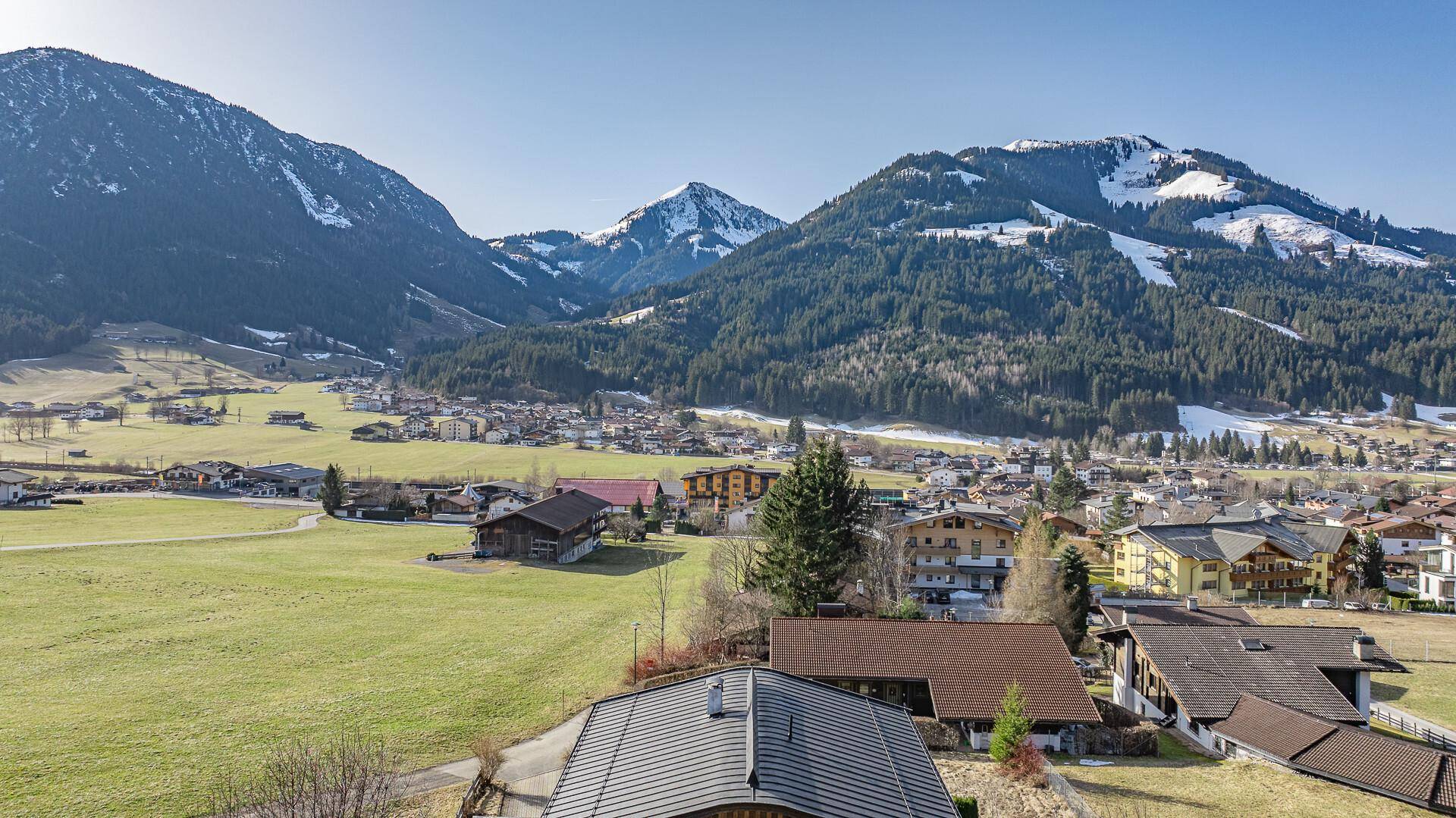 KITZIMMO-Baugrundstück mit Altbestand in Toplage - Immobilien Brixen im Thale.