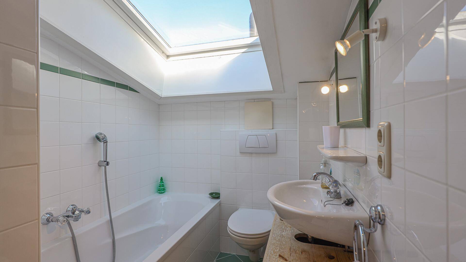 KITZIMMO-Gemütliche Dachgeschosswohnung in Toplage mieten - Immobilien Reith.