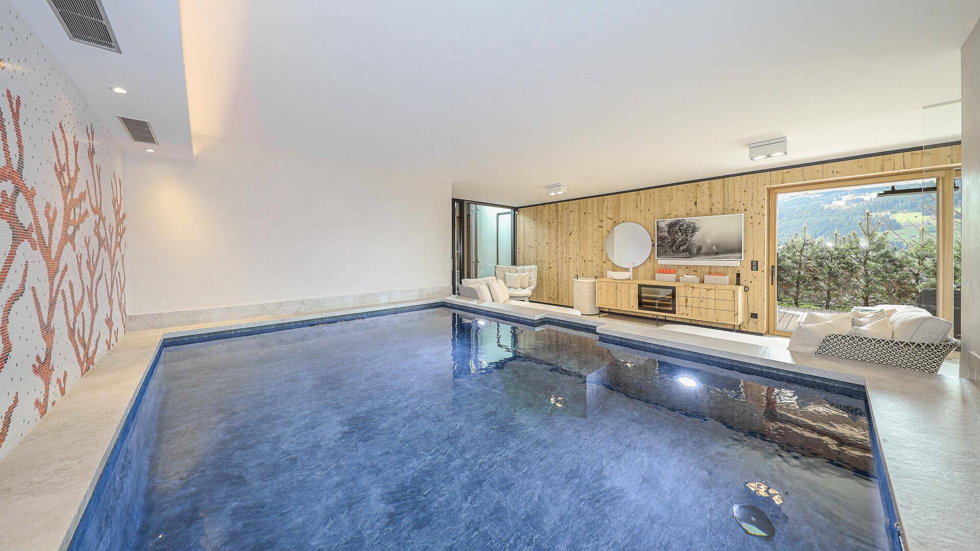 KITZIMMO-Luxusvilla in prominenter Toplage kaufen - Immobilien Aurach bei Kitzbühel.