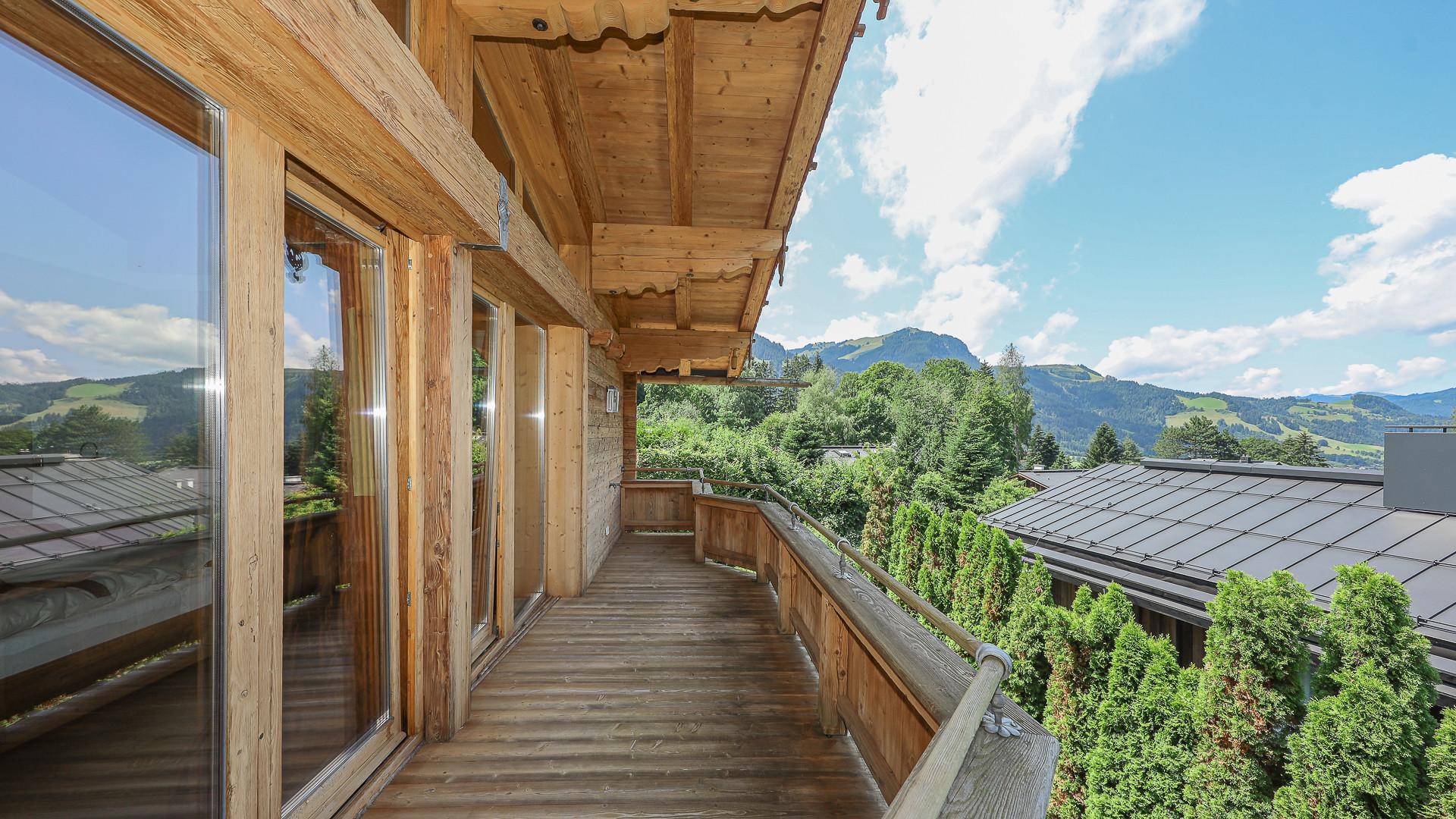 KITZIMMO-exklusive Luxusvilla auf der Bichlalm - Immobilien Kitzbühel.