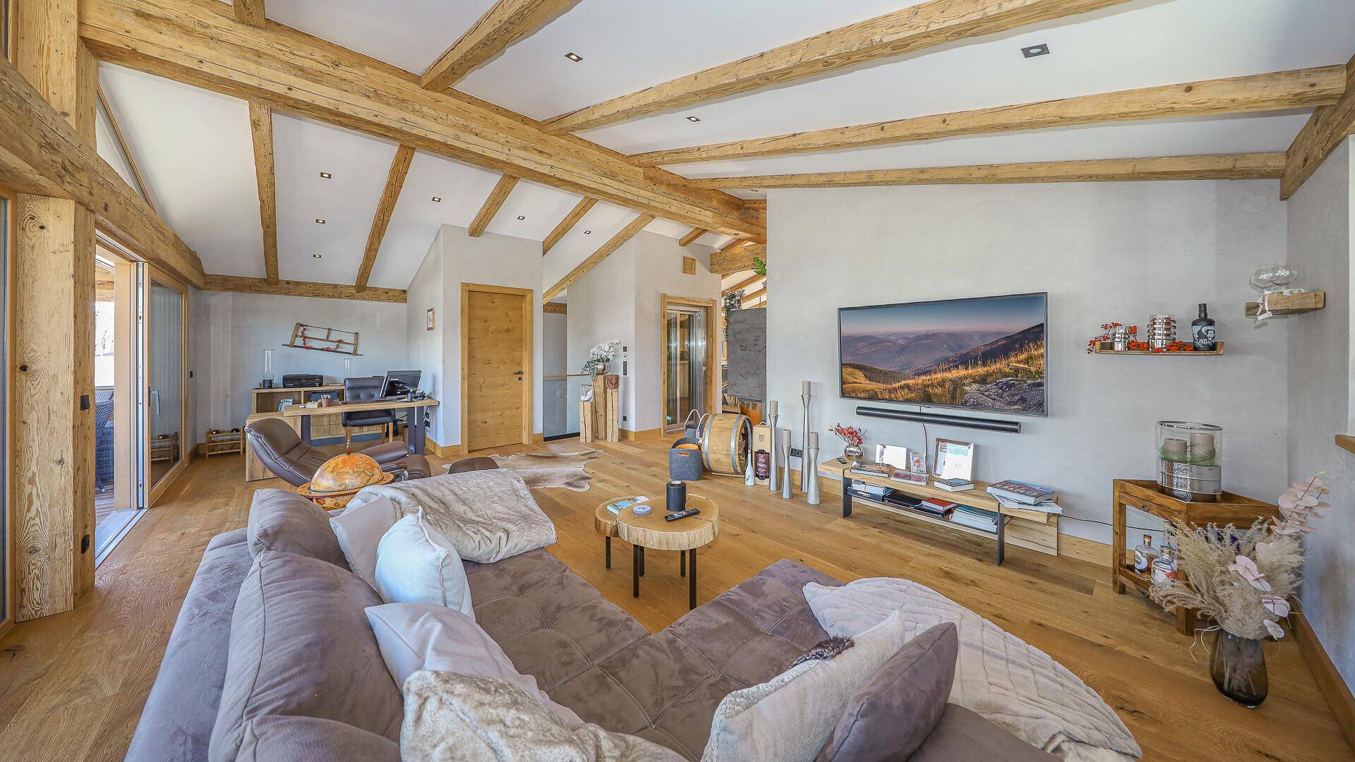 KITZIMMO-Luxuschalet mit Kaiserblick in unmittelbar am Skilift kaufen - Immobilien Going.