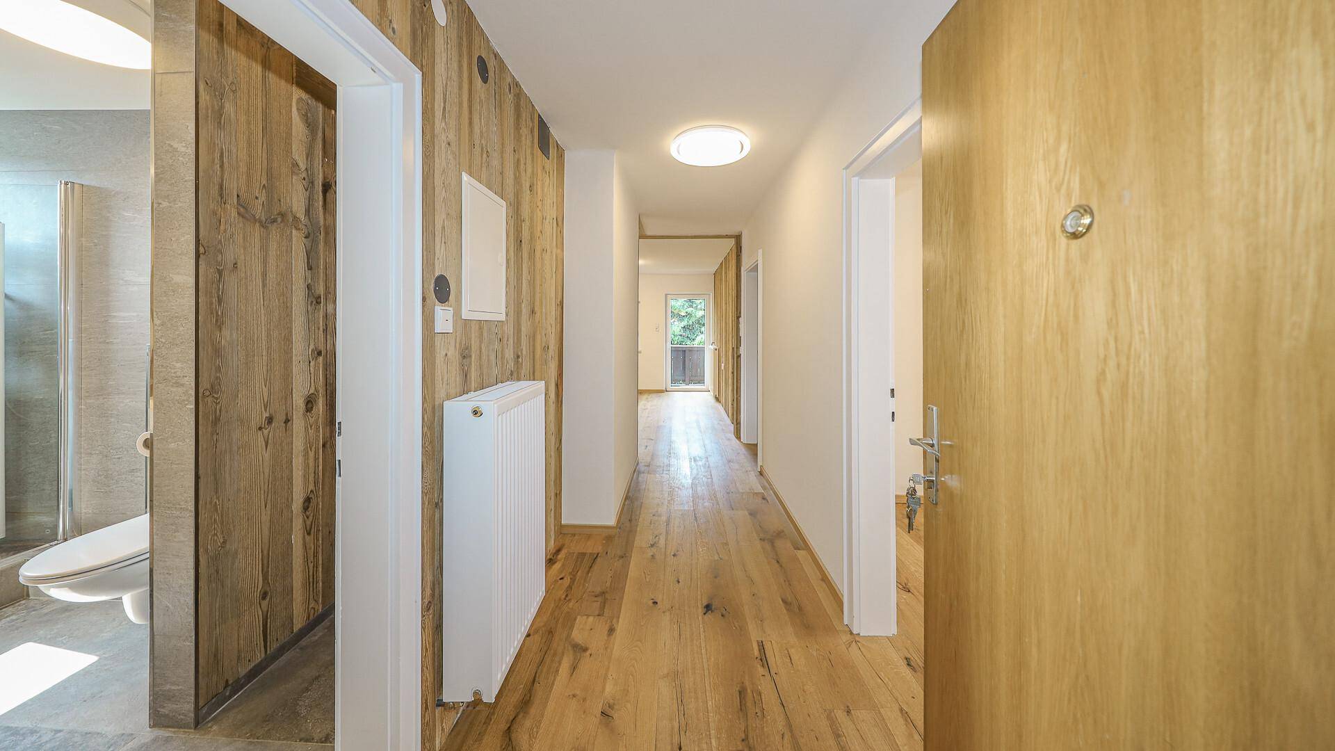 KITZIMMO-Renovierte Dachgeschosswohnung im Zentrum kaufen - Immobilien Kirchberg.