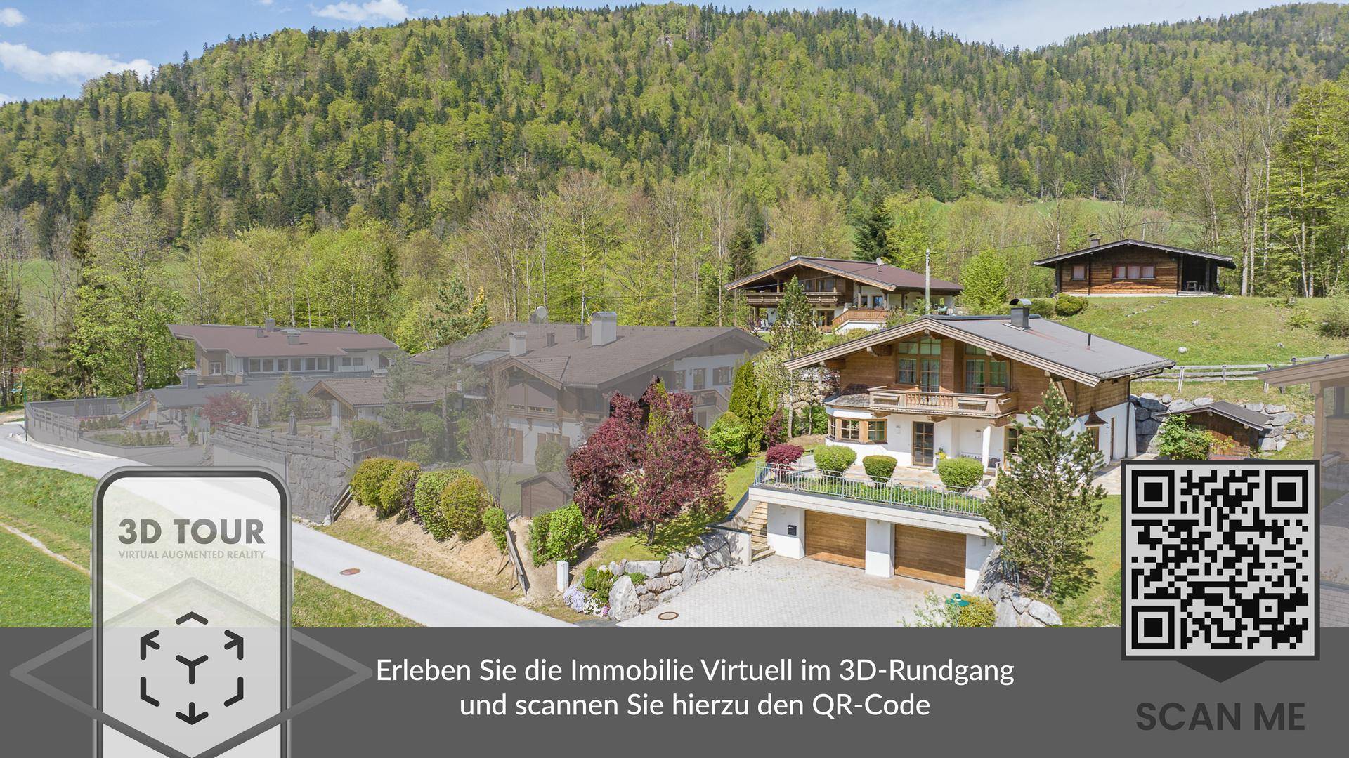 Mehrere charmante Chalets in alpiner Architektur mit Satteldächern und Holzelementen, eingebettet in eine grüne Berglandschaft mit Wald.