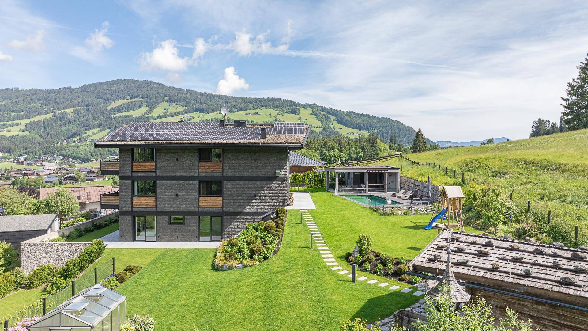KITZIMMO-Luxusvilla mit Freizeitwohnsitz kaufen - Immobilien Kirchberg in Tirol.