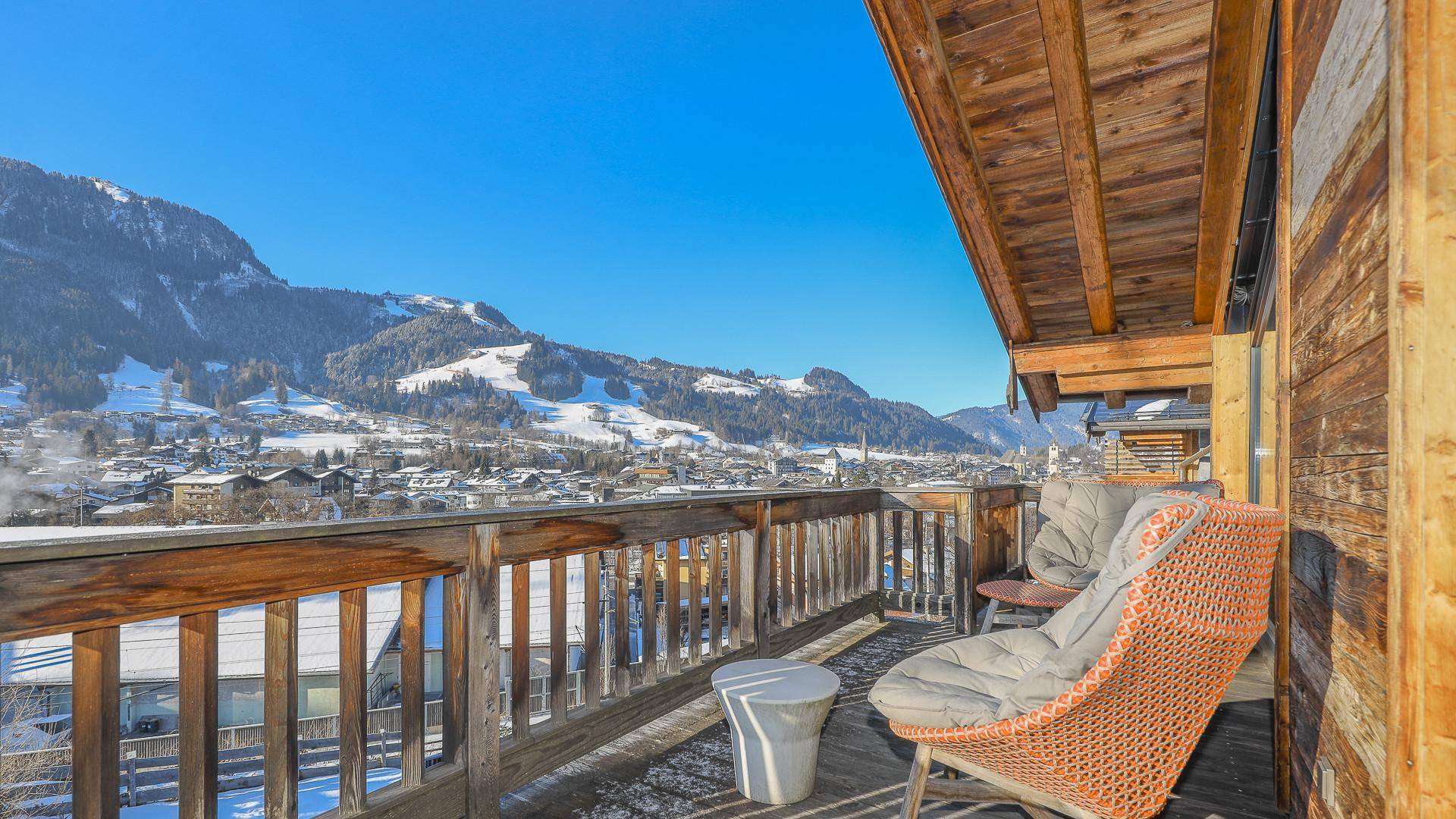 KITZIMMO-Luxus-Penthouse-Maisonette in Toplage am Sonnberg kaufen - Immobilien Kitzbühel.