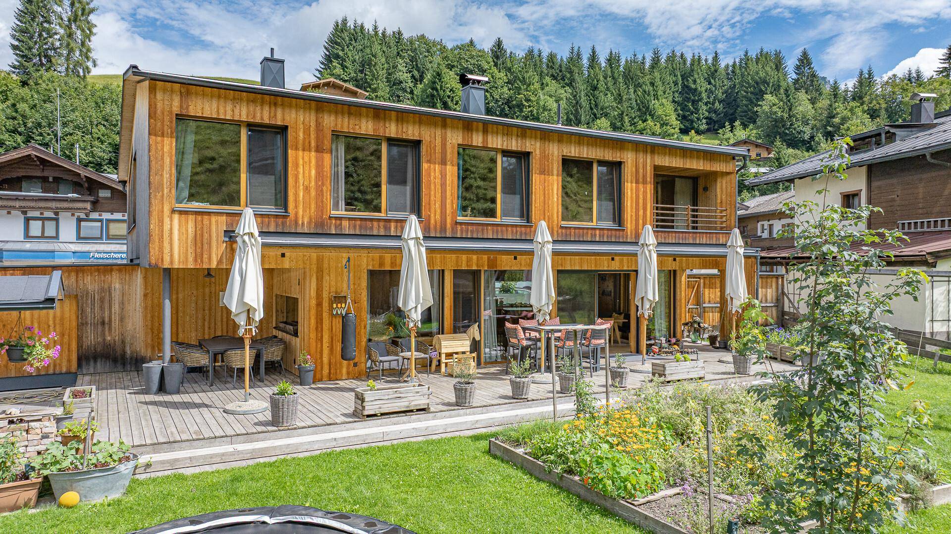 Modernes &amp; exklusives Einfamilienhaus in zentraler Lage - Ansicht 2