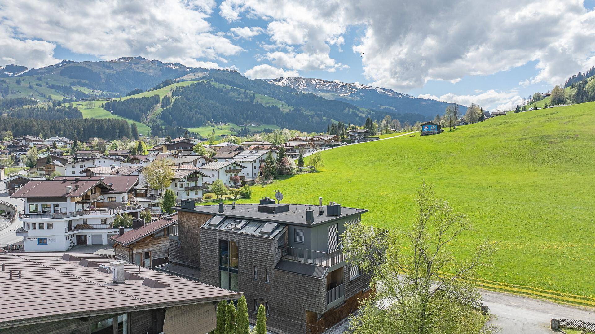 KITZIMMO-Exklusives Ski in / Ski out Apartment in zentraler Lage - Immobilien Kirchberg.