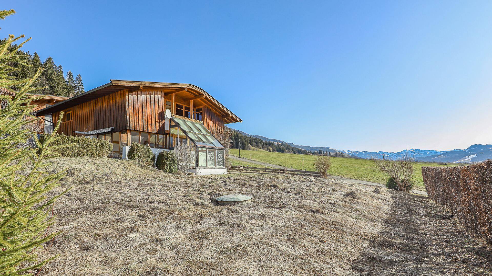 KITZIMMO-Baugrundstück mit Altbestand in Toplage - Immobilien Brixen im Thale.