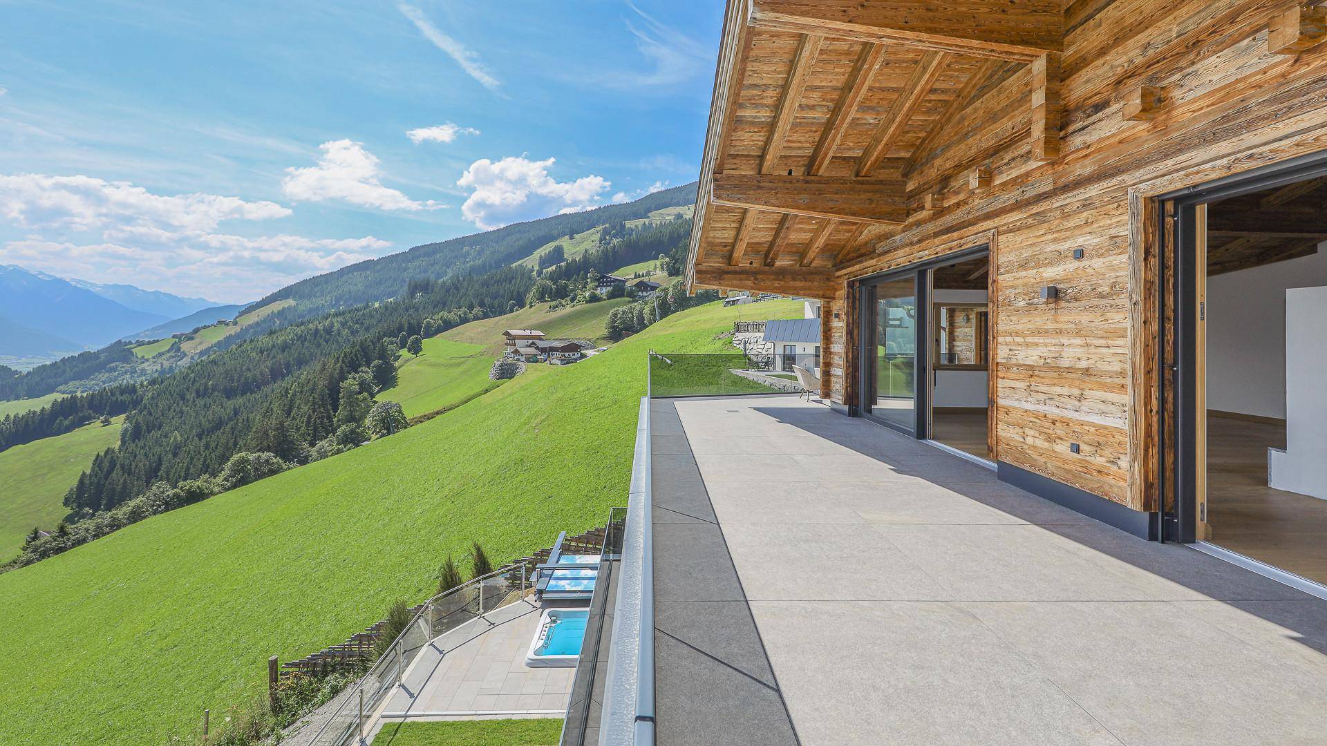 KITZIMMO-Luxusvilla mit Freizeitwohnsitz kaufen - Immobilien Kitzbühel.