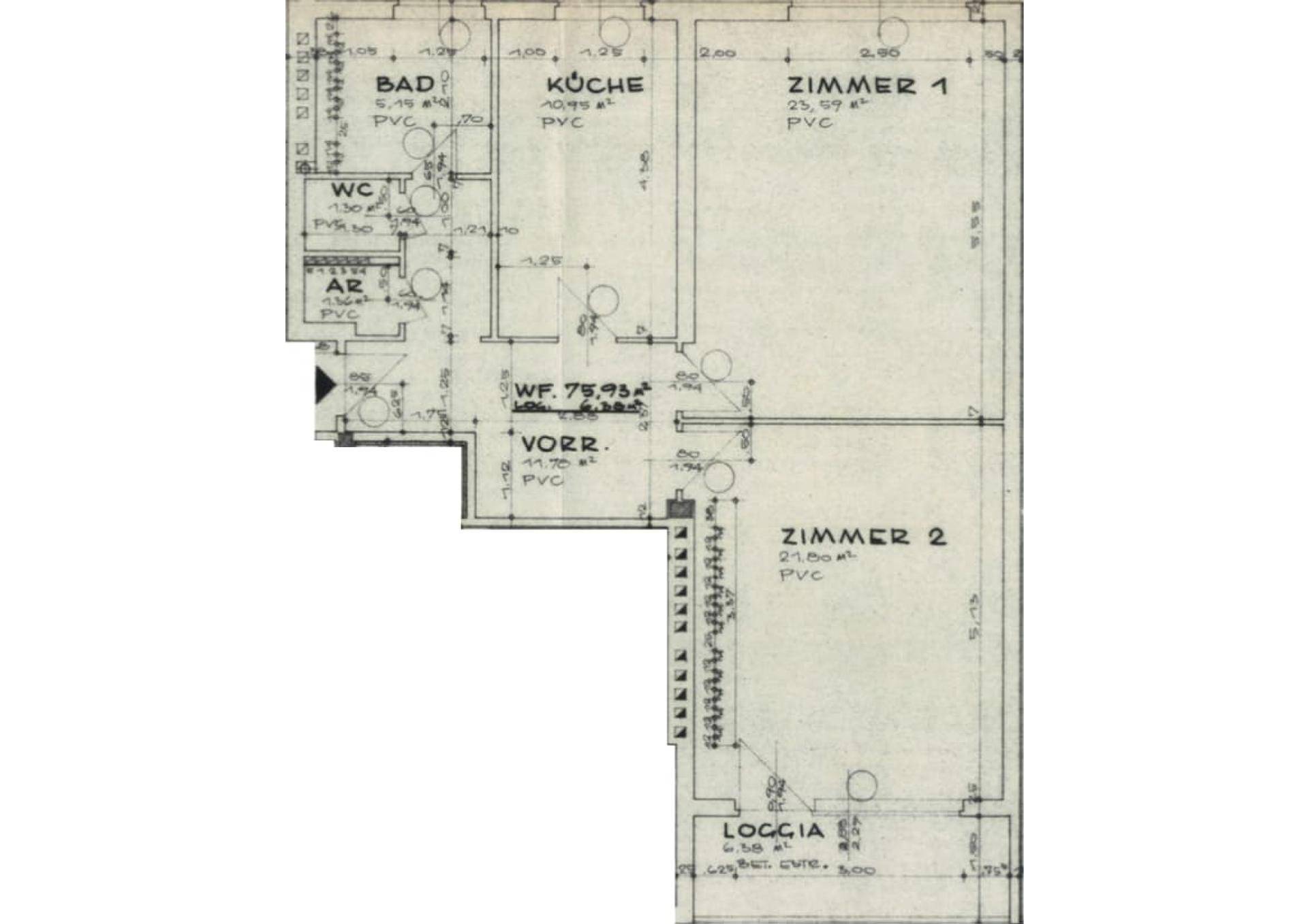 Grundriss einer Wohnung mit zwei Zimmern, Küche, Bad, separatem WC und Loggia.