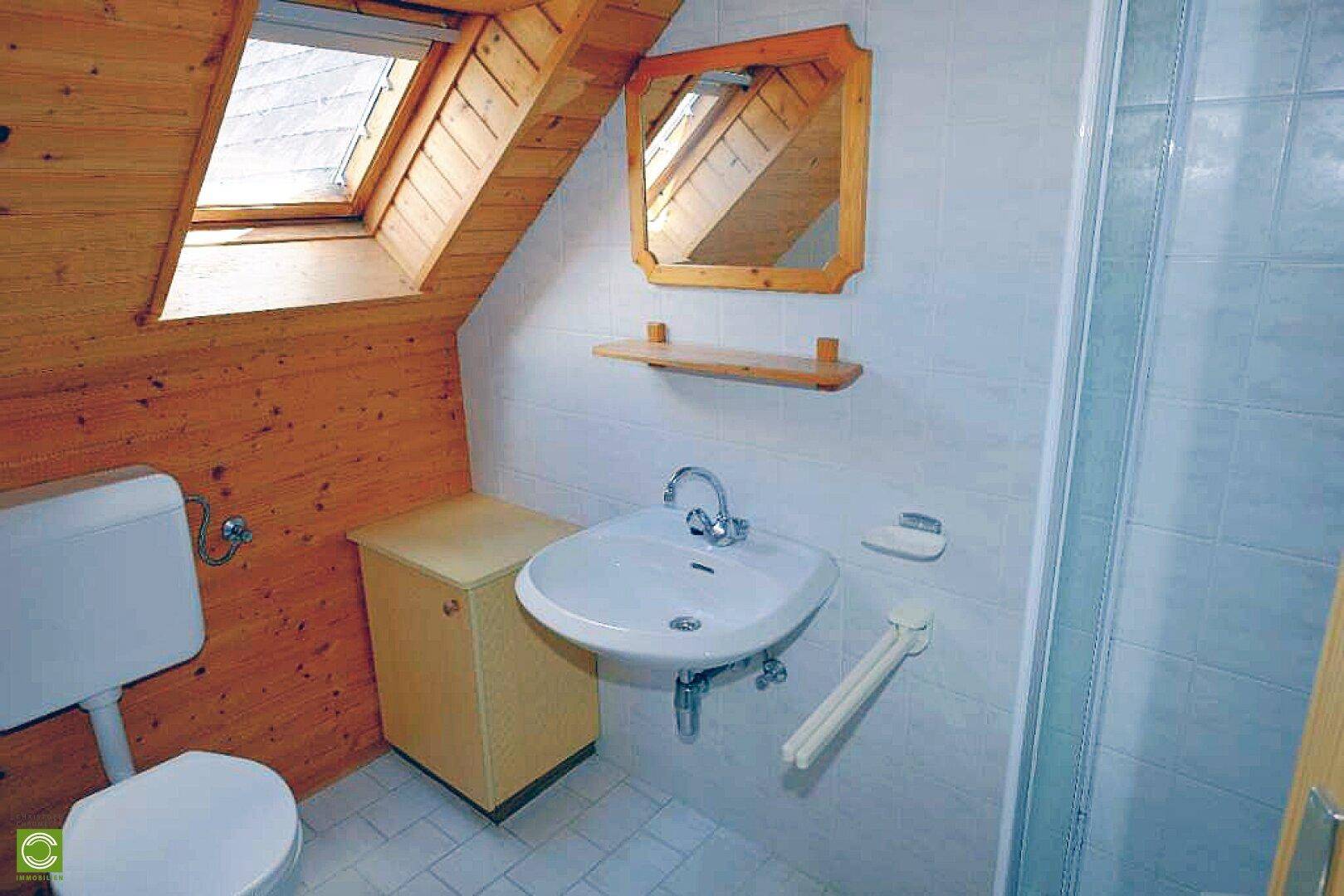 CHRISTOPH CHROMECEK IMMOBILIEN - BAD VÖSLAU / Großau - Zweifamilienhaus mit Werkstatt und Garage! - Ansicht 5