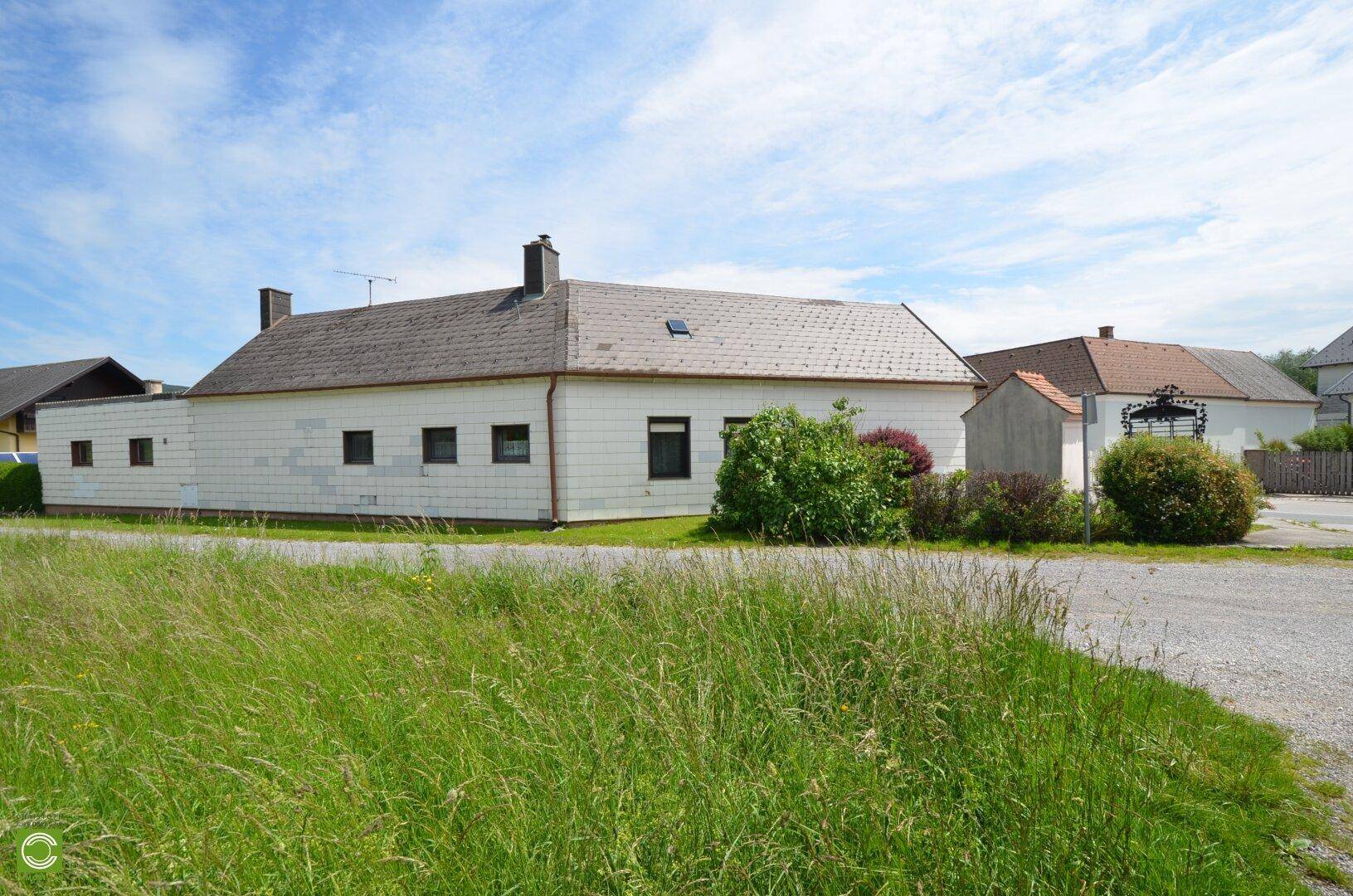 CHRISTOPH CHROMECEK IMMOBILIEN - BAD VÖSLAU / Großau - Zweifamilienhaus mit Werkstatt und Garage! - Ansicht 3