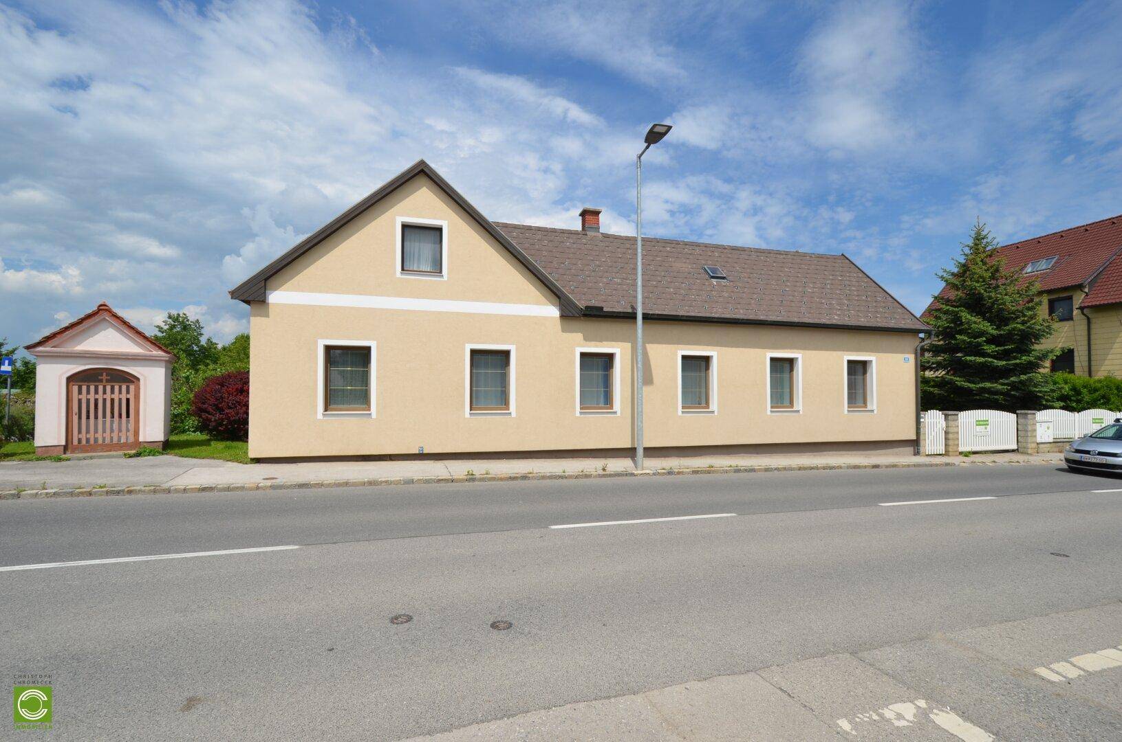 CHRISTOPH CHROMECEK IMMOBILIEN - BAD VÖSLAU / Großau - Zweifamilienhaus mit Werkstatt und Garage! - Ansicht 2