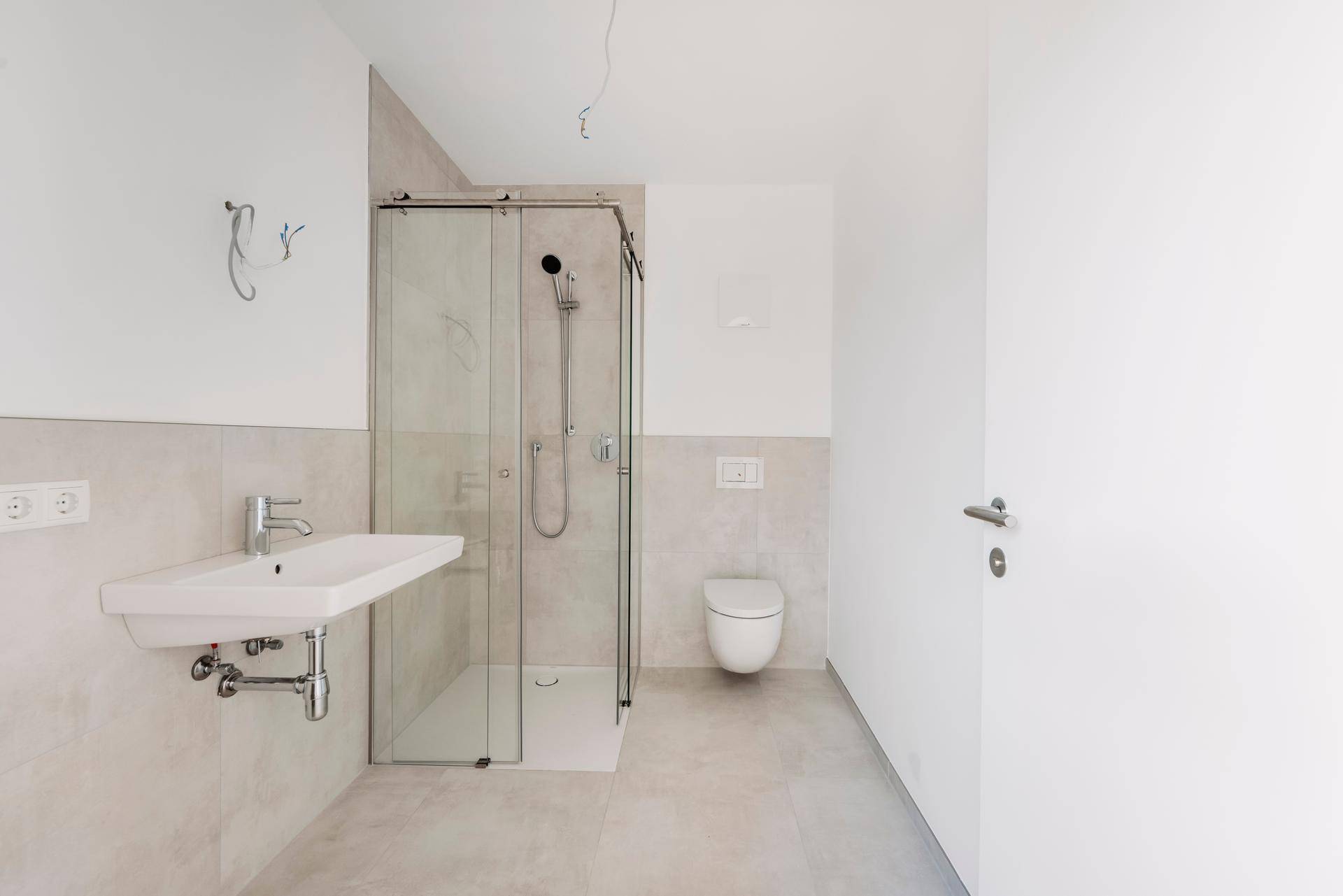 modernes Badezimmer