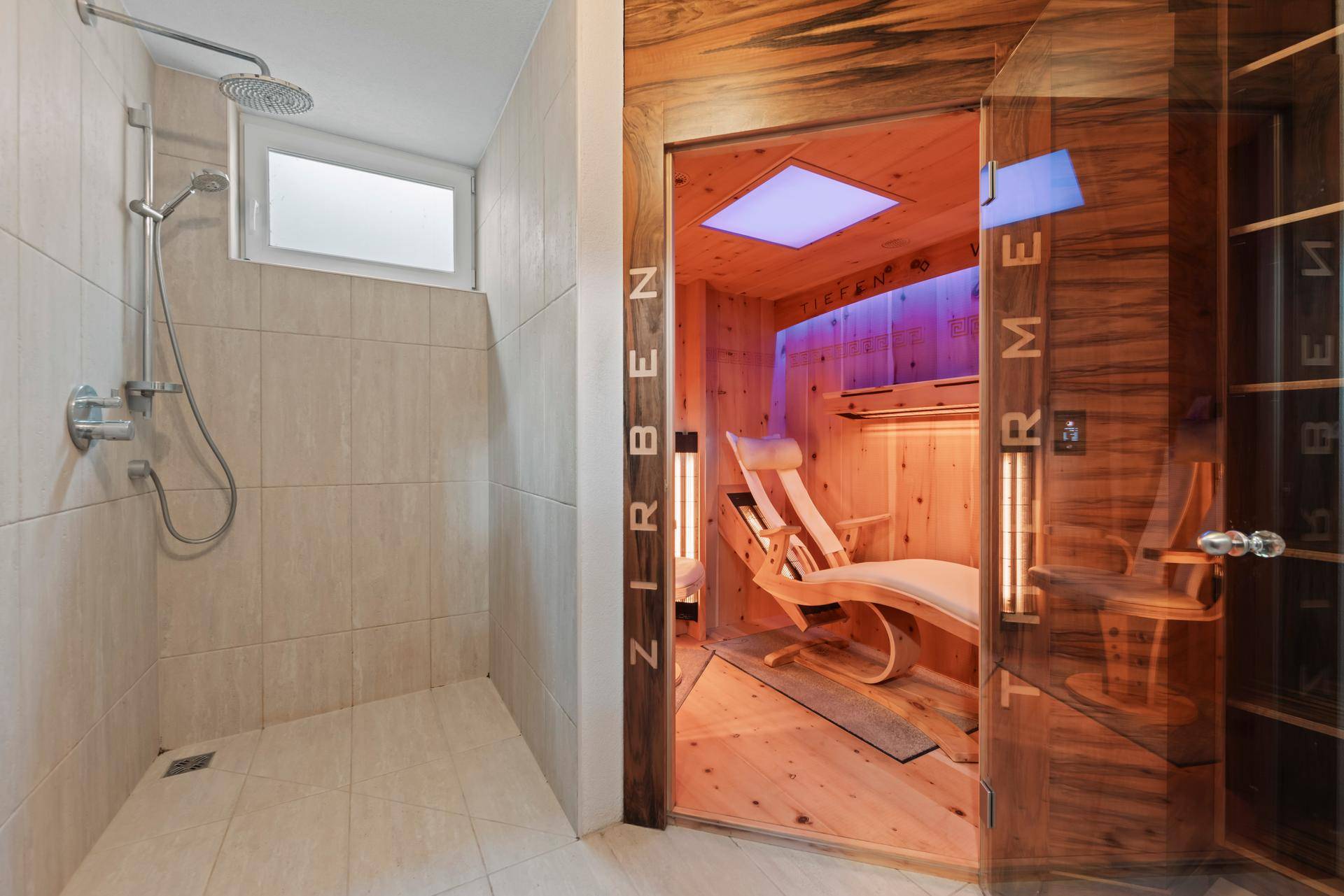 Zirbentherme mit Dusche