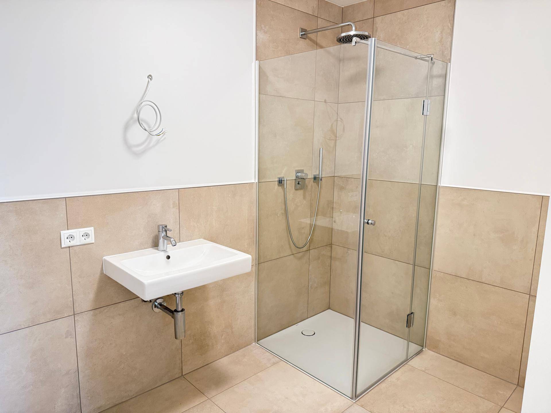 modernes Badezimmer