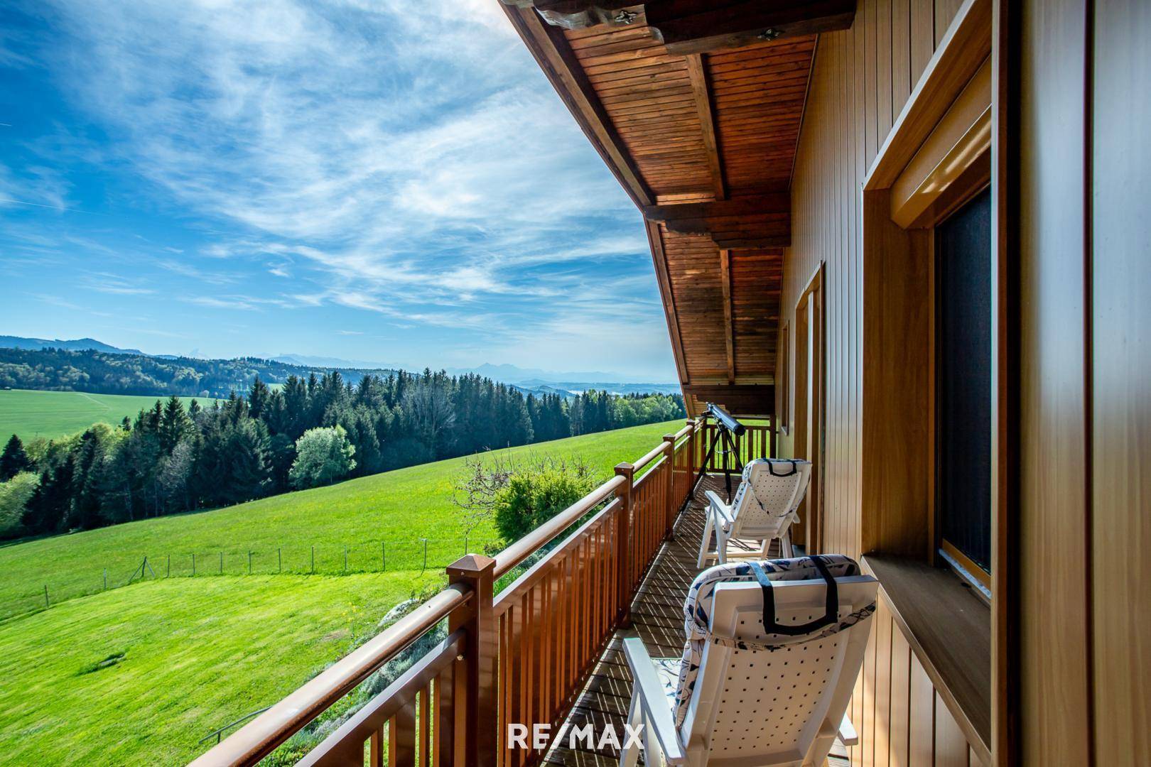 Süd-Balkon mit Seeblick