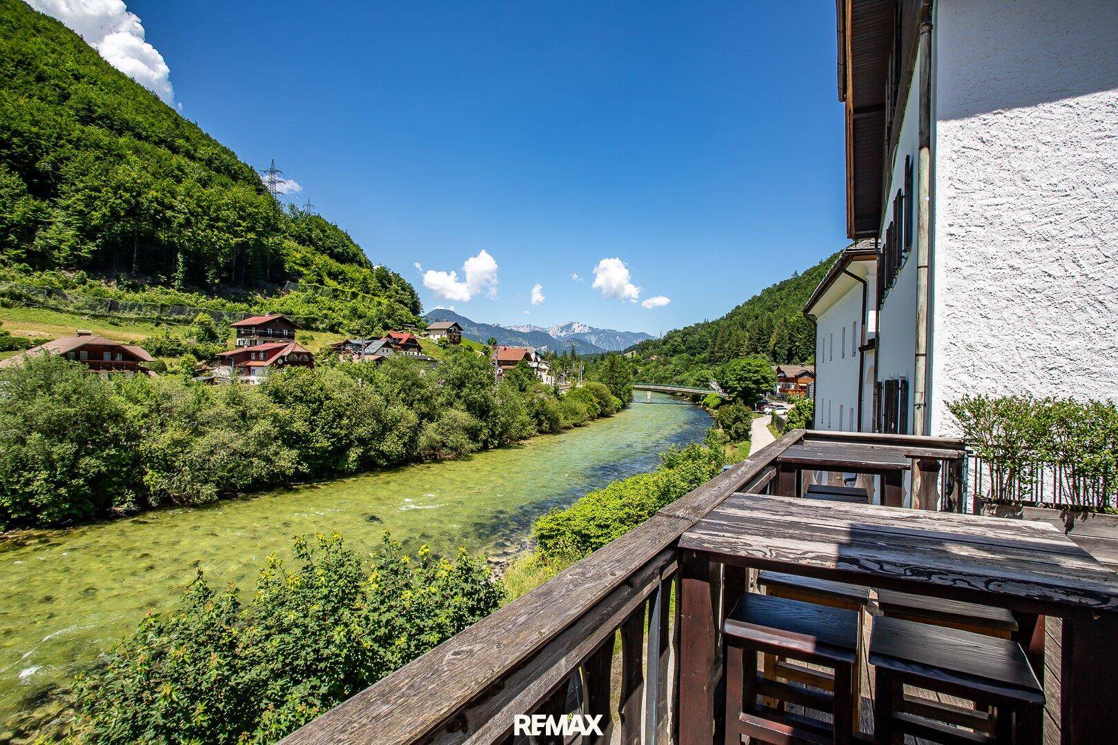 Terrasse mit Ausblick Richtung Traun