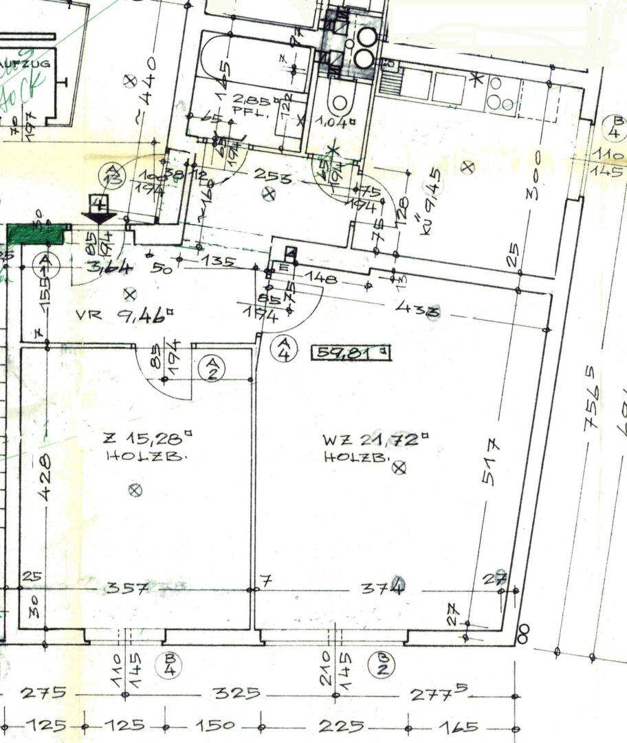 Detaillierter handgezeichneter Grundriss mit Raummaßen und Aufteilung der Wohnbereiche.