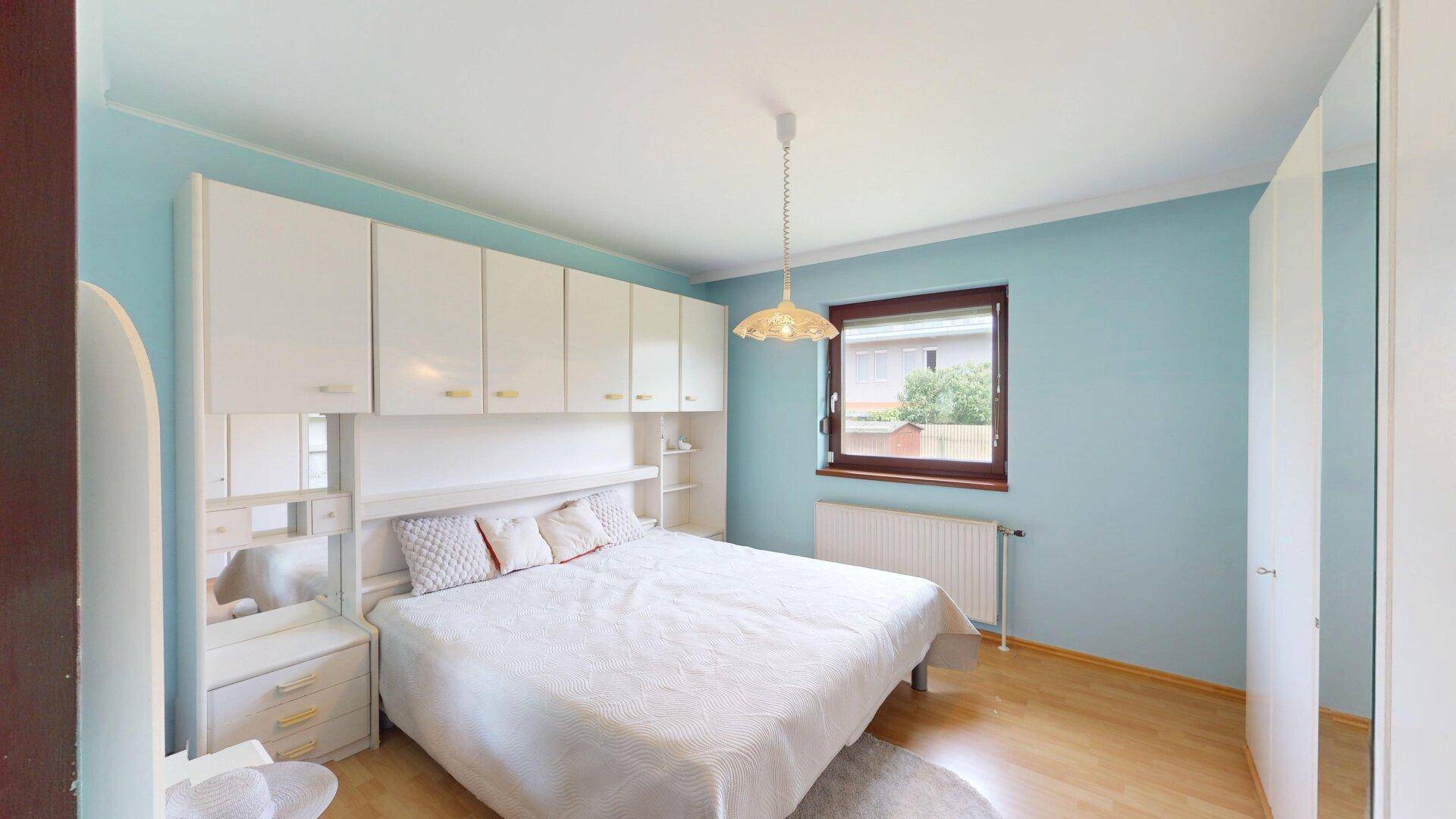 Charmantes Einfamilienhaus mit Garten und Garage in Wien-Eßling – mit Modernisierungspotenzial - Mehr