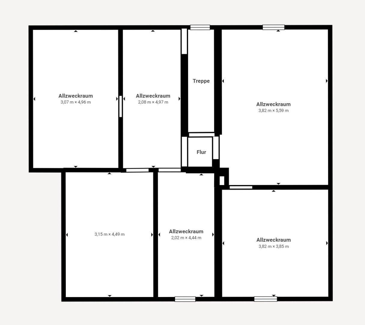 Grundriss des Untergeschosses mit mehreren Allzweckräumen und Treppenhaus.