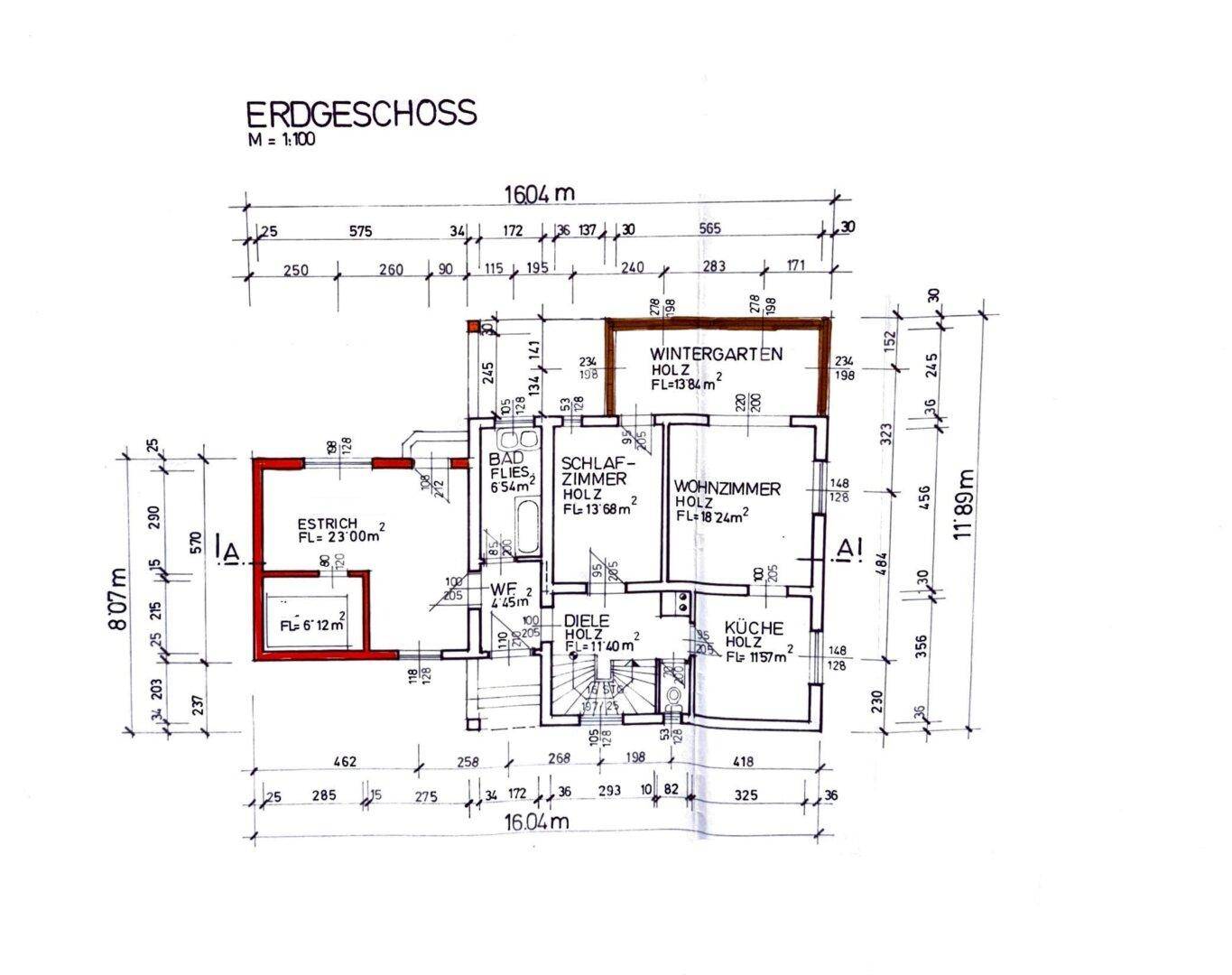 Grundriss des Erdgeschosses mit Wohnzimmer, Schlafzimmer, Küche und einem Wintergarten.