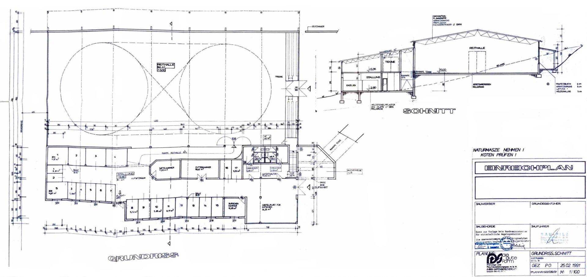Grundriss und Schnitt eines Gebäudes, möglicherweise einer Tiefgarage oder Lagerhalle.