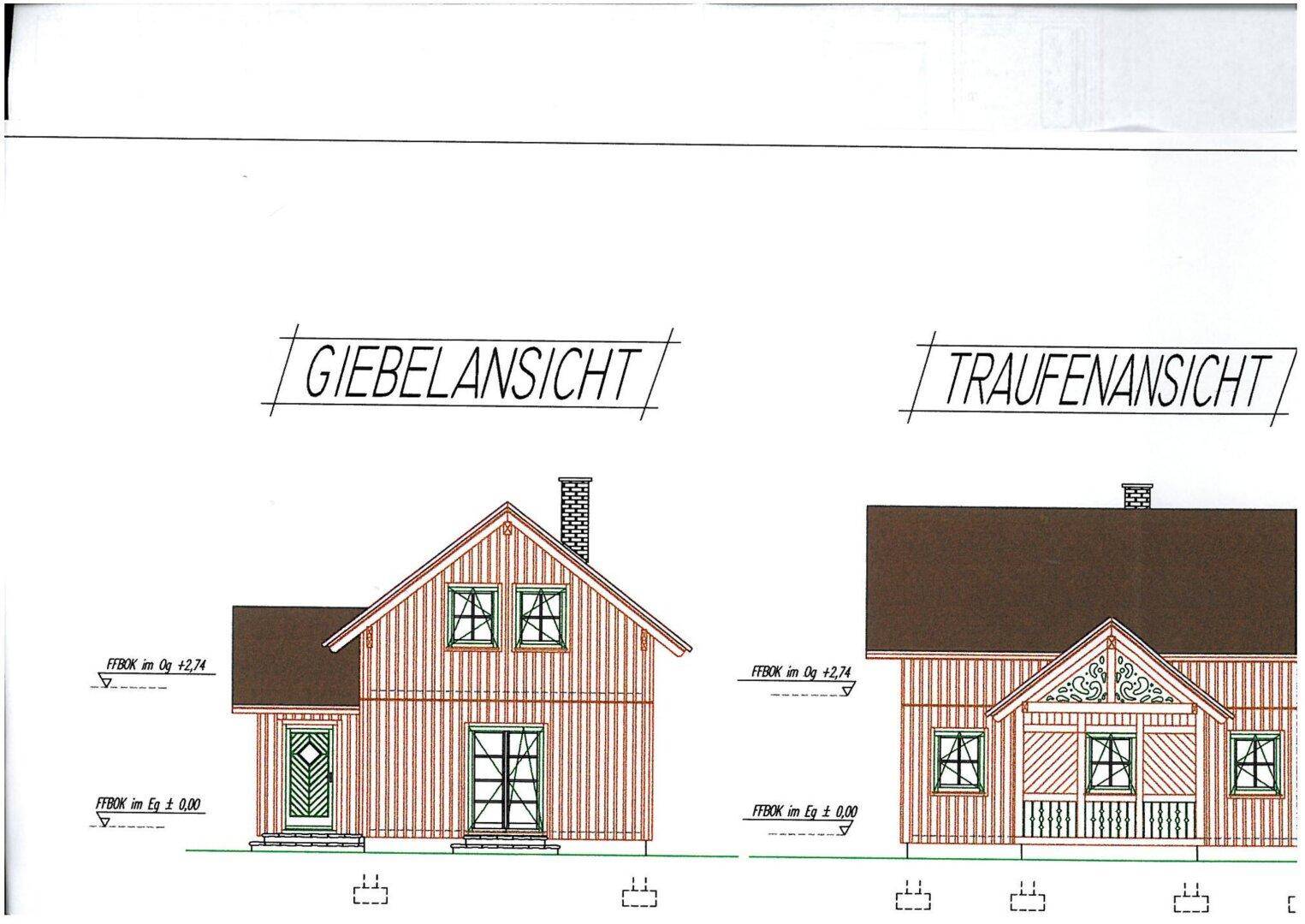 Giebel- und Traufenansicht eines Holzhauses mit traditioneller Architektur.