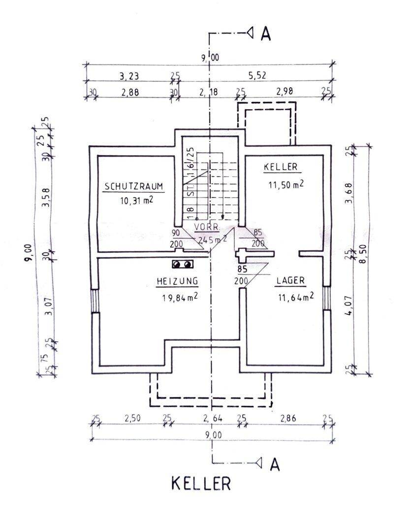 Grundriss des Kellers mit Schutzraum, Heizungsraum und Lagerflächen.