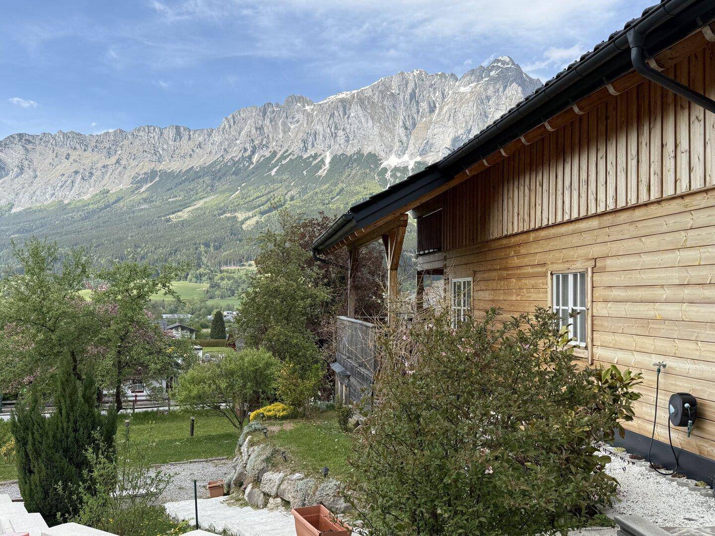Holzblockhaus mit gemütlichem Kachelofen und herrlichem Bergpanorama! – pohled 4