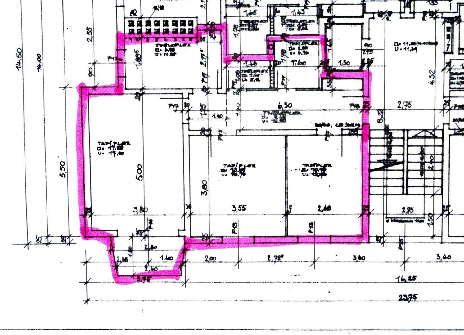 Detaillierter Grundrissplan mit eingezeichneten Maßen und Raumaufteilung.