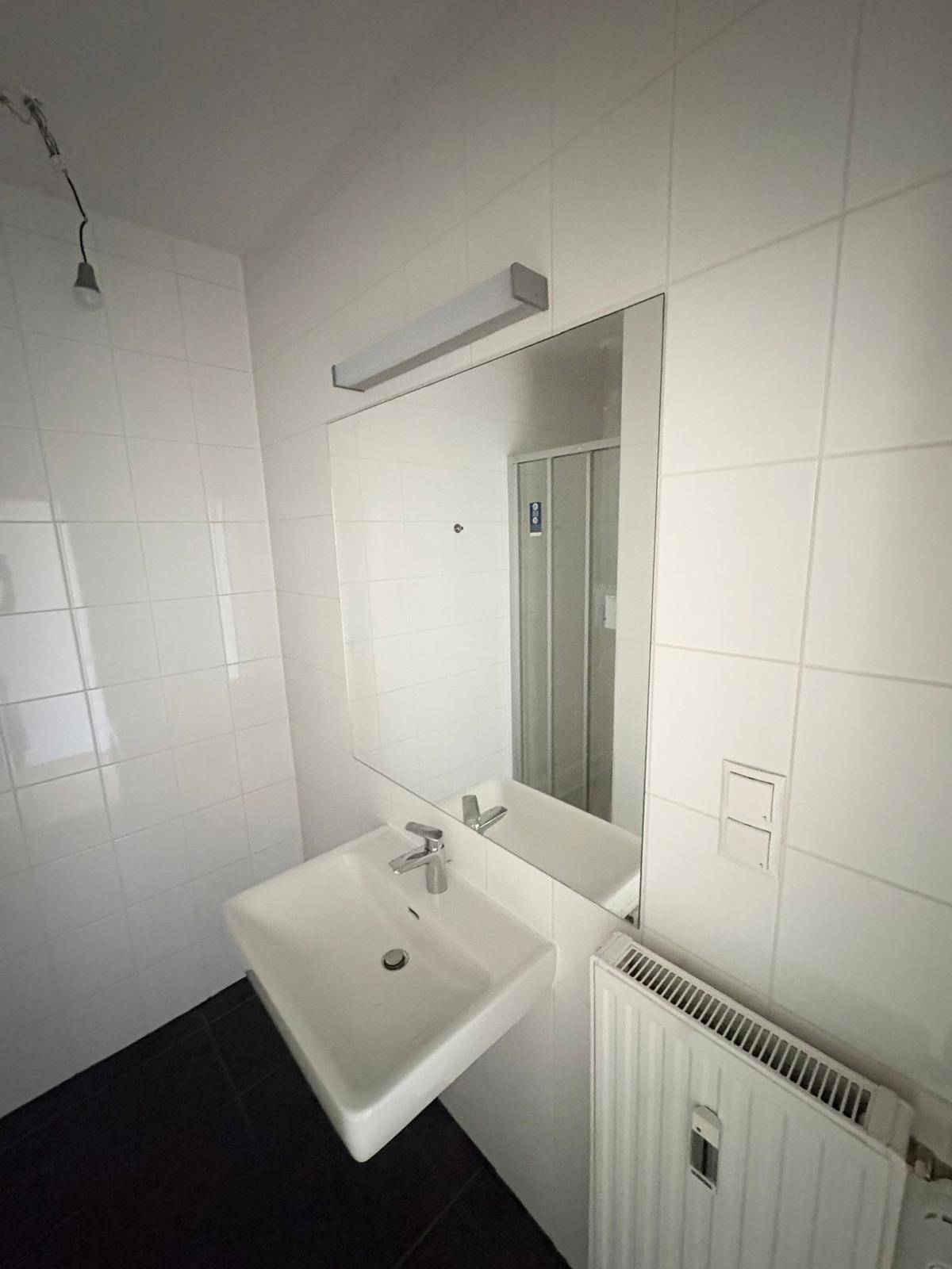 Schöne Dachgeschoßwohnung in zenraler Lage - Provisionsfrei! - Ansicht 6