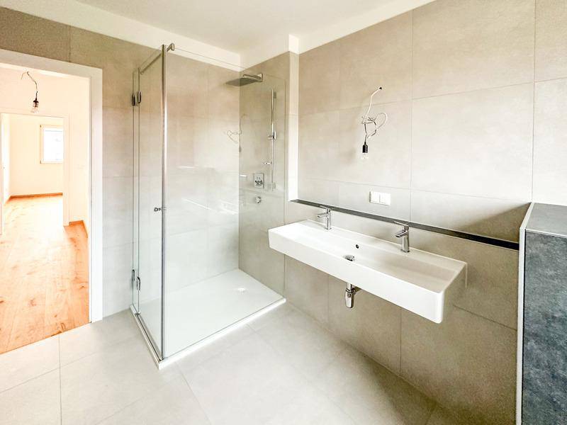 Weinsame Spitzenklasse. 4-Zimmer Haus beim Weinbaugebiet mit Wärmepumpe – pohled 3