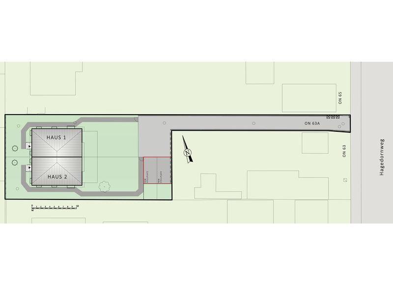 Übersichtsplan des Grundstücks mit zwei Gebäuden, Zufahrt und Gartenbereichen.