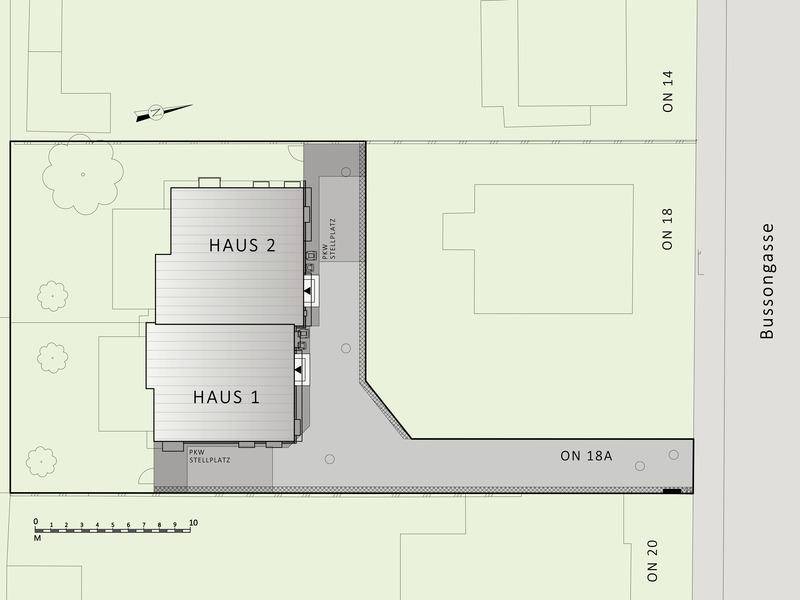 Übersichtsplan mit zwei geplanten Häusern, Parkplätzen und Zugang zur Bussongasse.