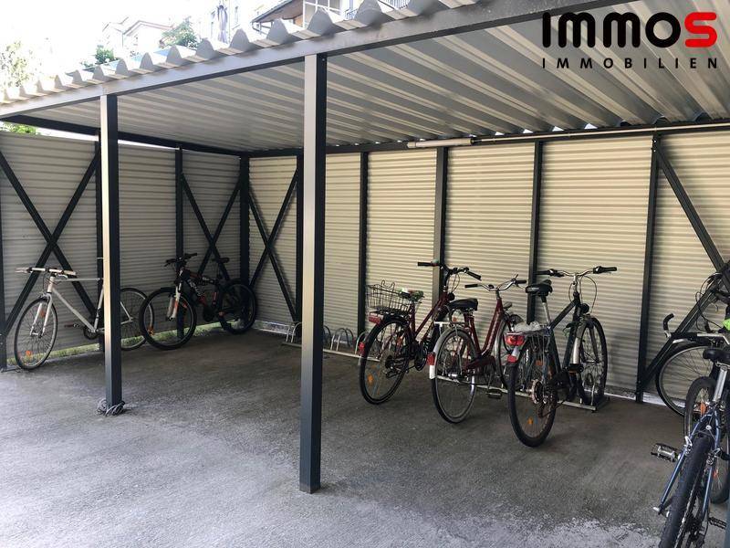 Fahrradabstellmöglichkeit im Gartenbereich