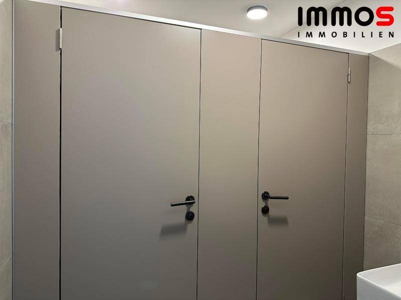 Zwei WC-Einheiten