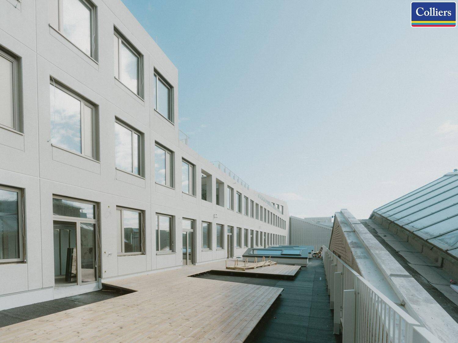 Flexible Bürolösungen in der Fabrik1230