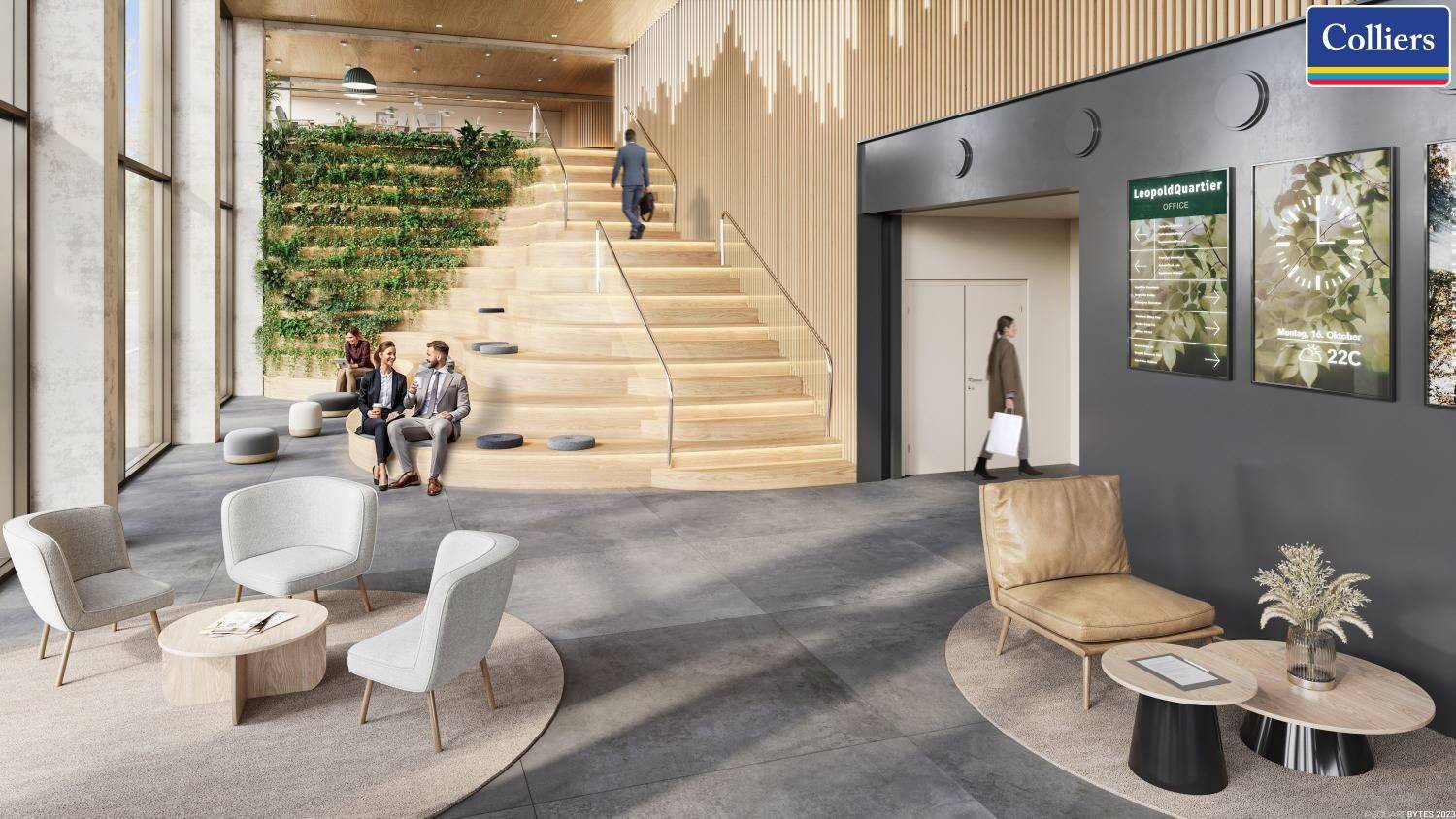 Geräumige Lobby mit einer beeindruckenden Holztreppe, gemütlichen Sitzbereichen und einer vertikalen Grünwand.