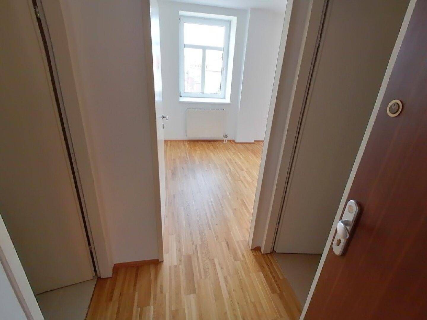 Tolle 2-Zimmer Wohnung mit schönem Ausblick - Ansicht 4