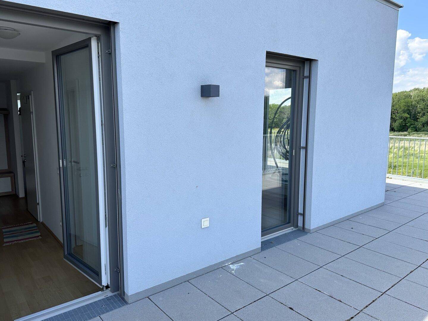 Dachterrassenwohnung ! Traumhafte 74m²+70m² - Ansicht 6